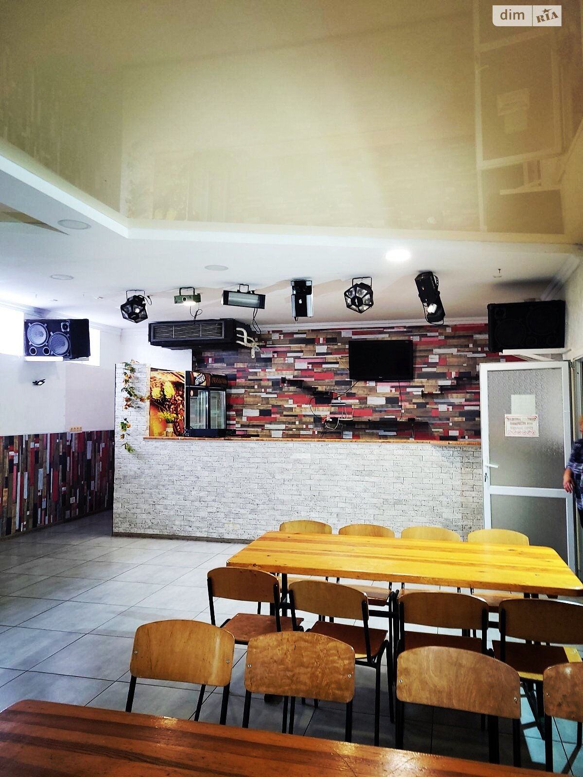 Комерційне приміщення в Карнаухівці, здам в оренду по Центральна вулиця 103, район Південний, ціна: 20 000 грн за об’єкт фото 1 Комерційне приміщення в Карнаухівці, здам в оренду по Центральна вулиця 103, район Південний, ціна: 20 000 грн за об’єкт фото 1