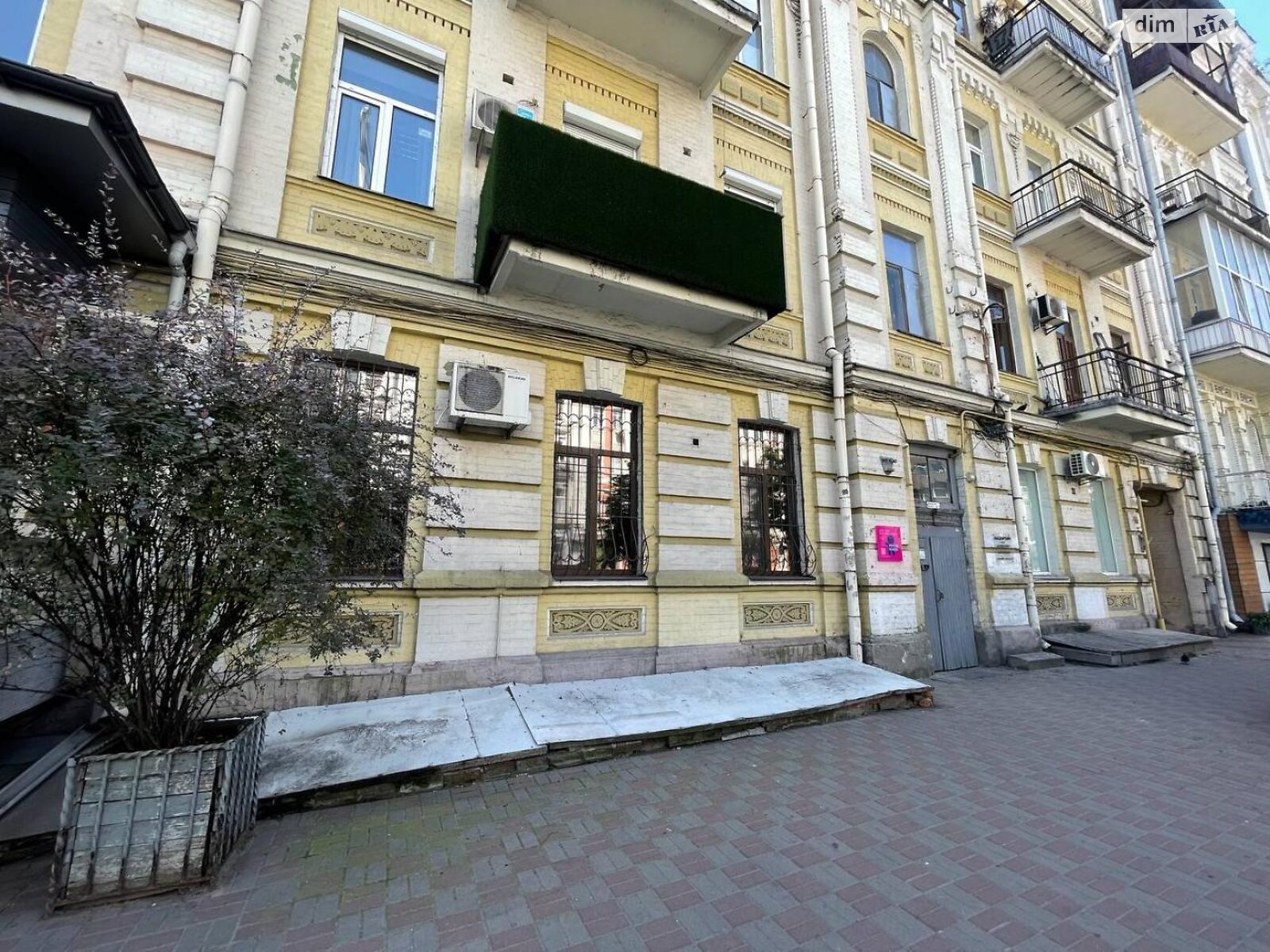 Коммерческое помещение в Киеве, сдам в аренду по Саксаганского улица 13/42, район Печерский, цена: 37 791 грн за объект фото 1 Коммерческое помещение в Киеве, сдам в аренду по Саксаганского улица 13/42, район Печерский, цена: 37 791 грн за объект фото 1