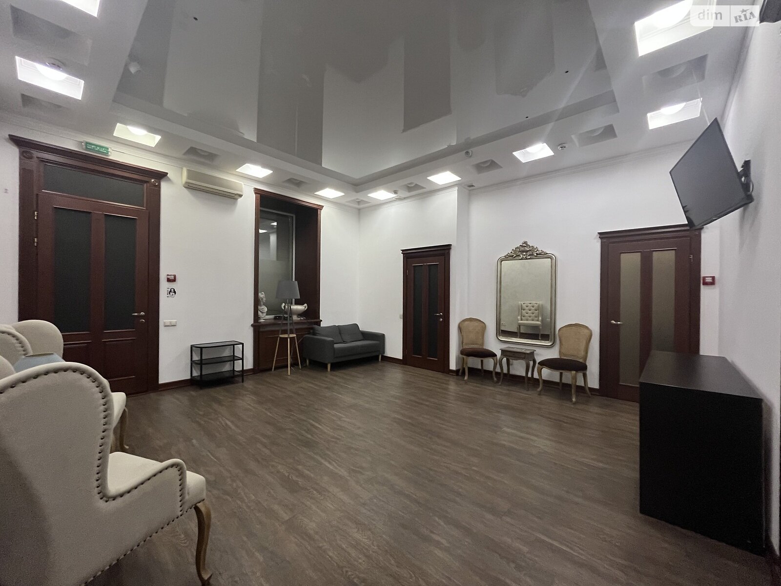 Комерційне приміщення в Києві, здам в оренду по Саксаганського вулиця 13/42, район Черепанова гора, ціна: 92 950 грн за об’єкт фото 1