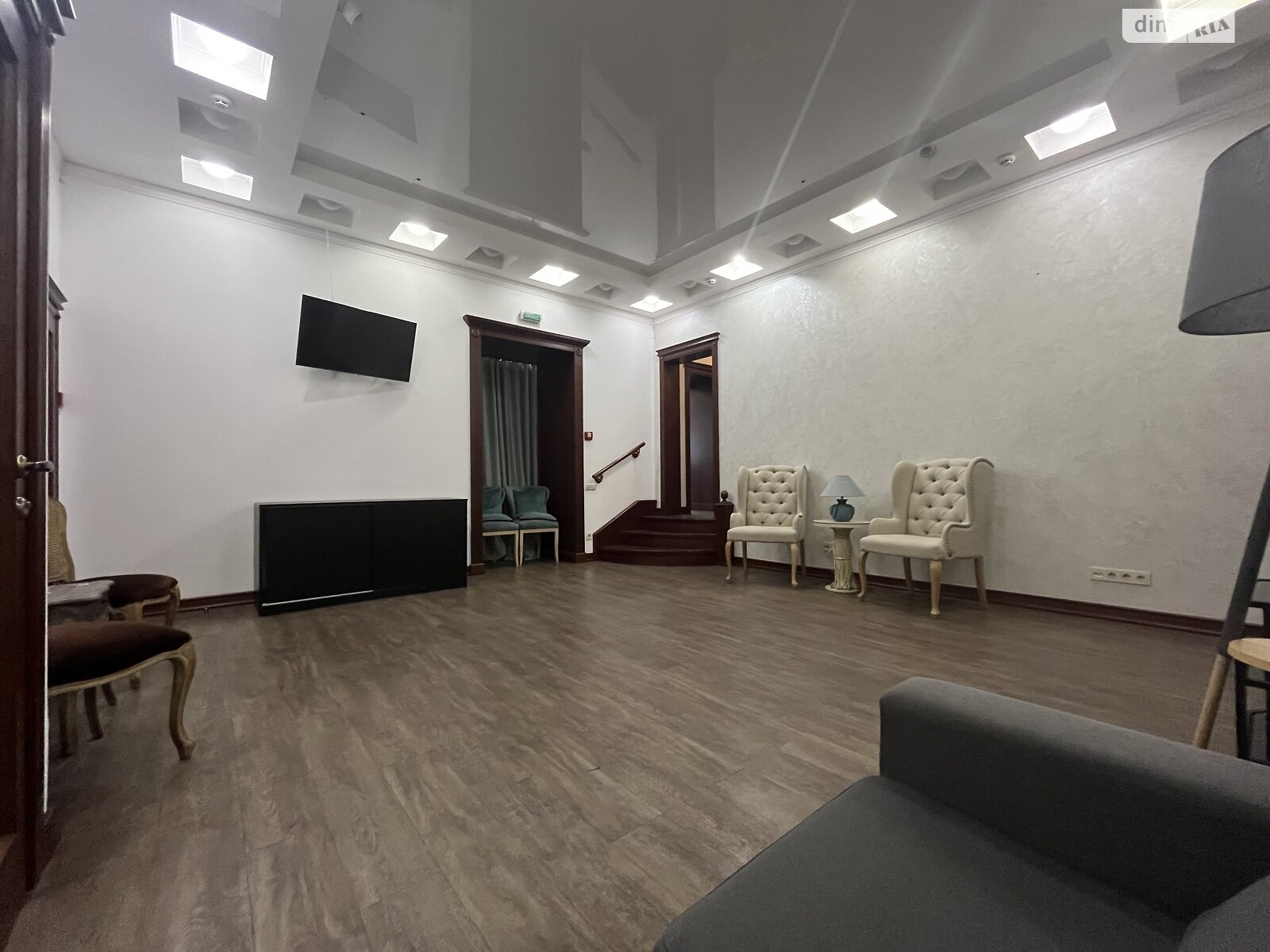 Комерційне приміщення в Києві, здам в оренду по Саксаганського вулиця 13/42, район Черепанова гора, ціна: 92 950 грн за об’єкт фото 1