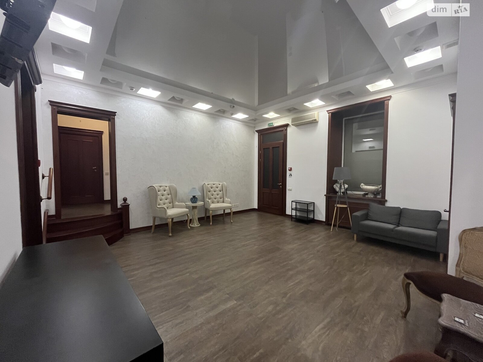 Комерційне приміщення в Києві, здам в оренду по Саксаганського вулиця 13/42, район Черепанова гора, ціна: 92 950 грн за об’єкт фото 1