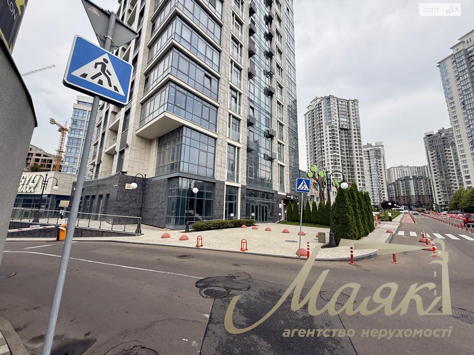 Коммерческое помещение в Киеве, сдам в аренду по Андрея Верхогляда (Драгомирова) улица 11Б, район Черная Гора, цена: 839 000 грн за объект фото 1 Коммерческое помещение в Киеве, сдам в аренду по Андрея Верхогляда (Драгомирова) улица 11Б, район Черная Гора, цена: 839 000 грн за объект фото 1