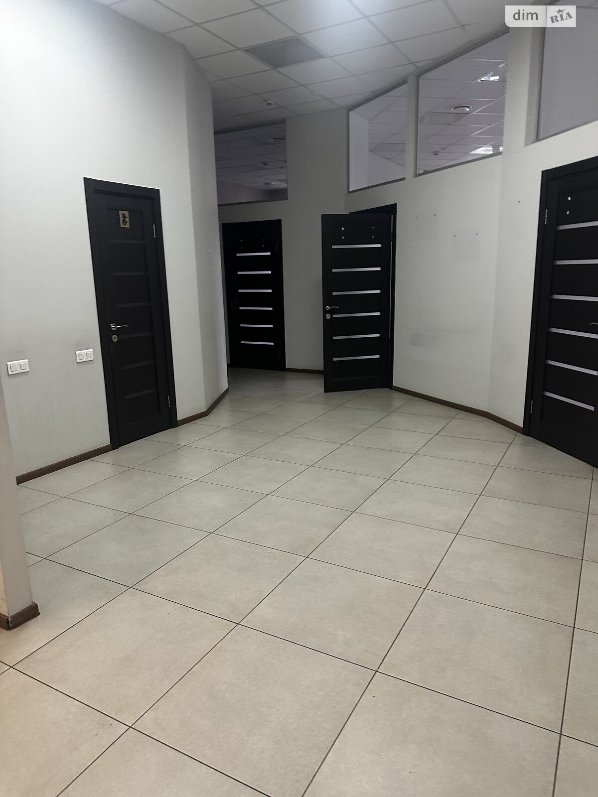 Комерційне приміщення в Києві, здам в оренду по Андрія Верхогляда (Драгомирова) вулиця 16, район Чорна Гора, ціна: 297 609 грн за об’єкт фото 1