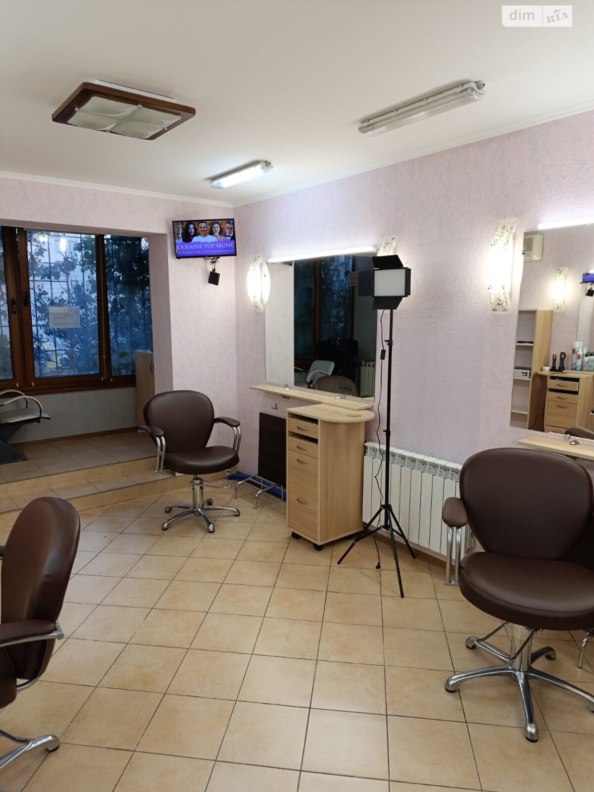 Коммерческое помещение в Киеве, сдам в аренду по Николая Бажана проспект, район Дарницкий, цена: 9 000 грн за объект фото 1 Коммерческое помещение в Киеве, сдам в аренду по Николая Бажана проспект, район Дарницкий, цена: 9 000 грн за объект фото 1