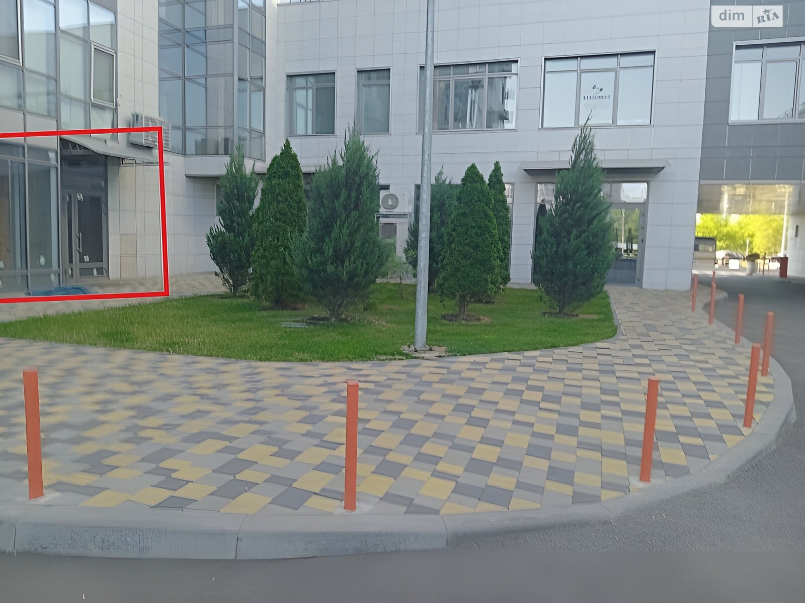 Комерційне приміщення в Києві, здам в оренду по Трускавецька вулиця 10Г, район Дарницький, ціна: 45 870 грн за об’єкт фото 1 Комерційне приміщення в Києві, здам в оренду по Трускавецька вулиця 10Г, район Дарницький, ціна: 45 870 грн за об’єкт фото 1