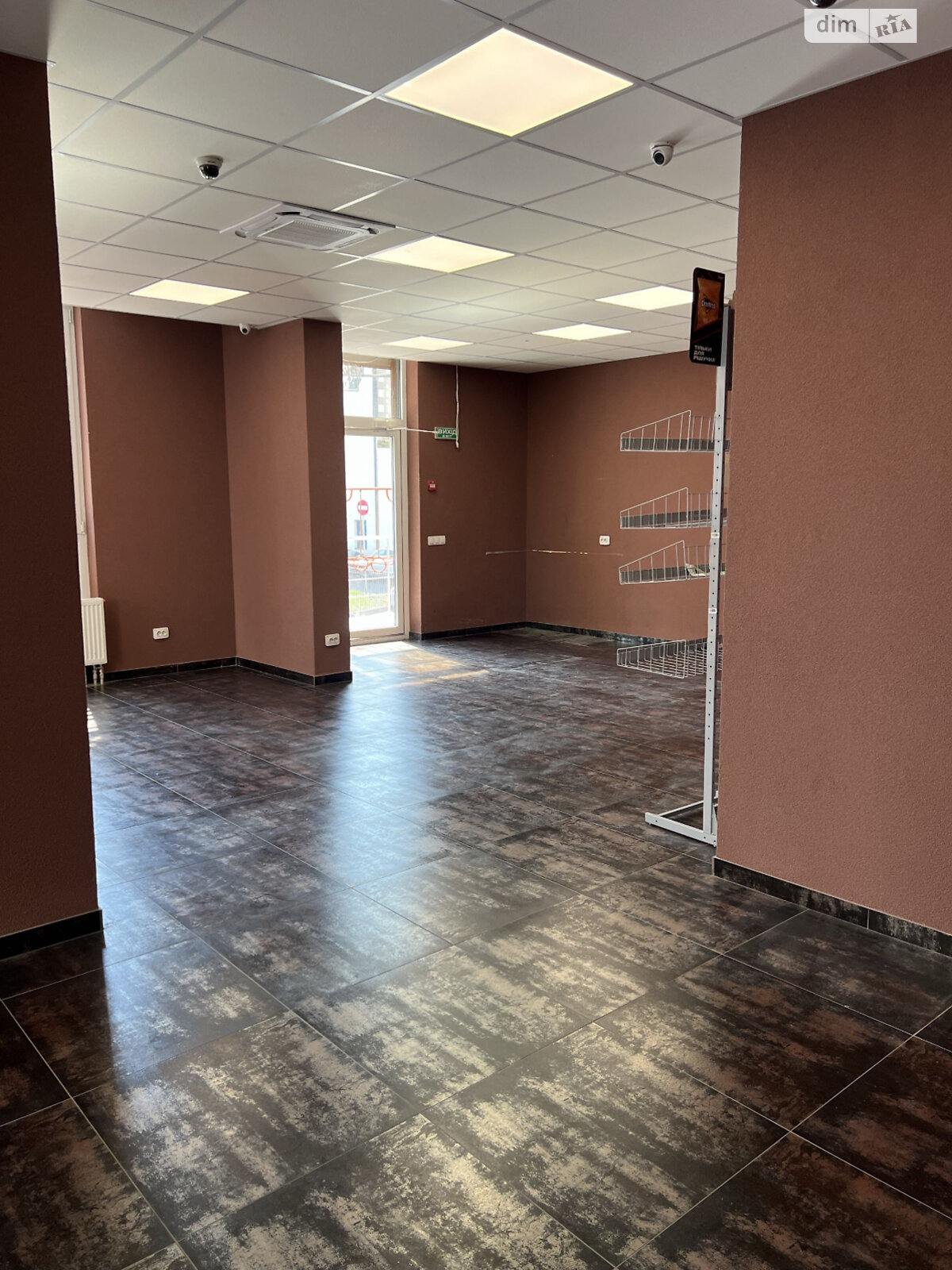 Комерційне приміщення в Києві, здам в оренду по Центральна вулиця 21А, район Дарницький, ціна: 42 170 грн за об’єкт фото 1