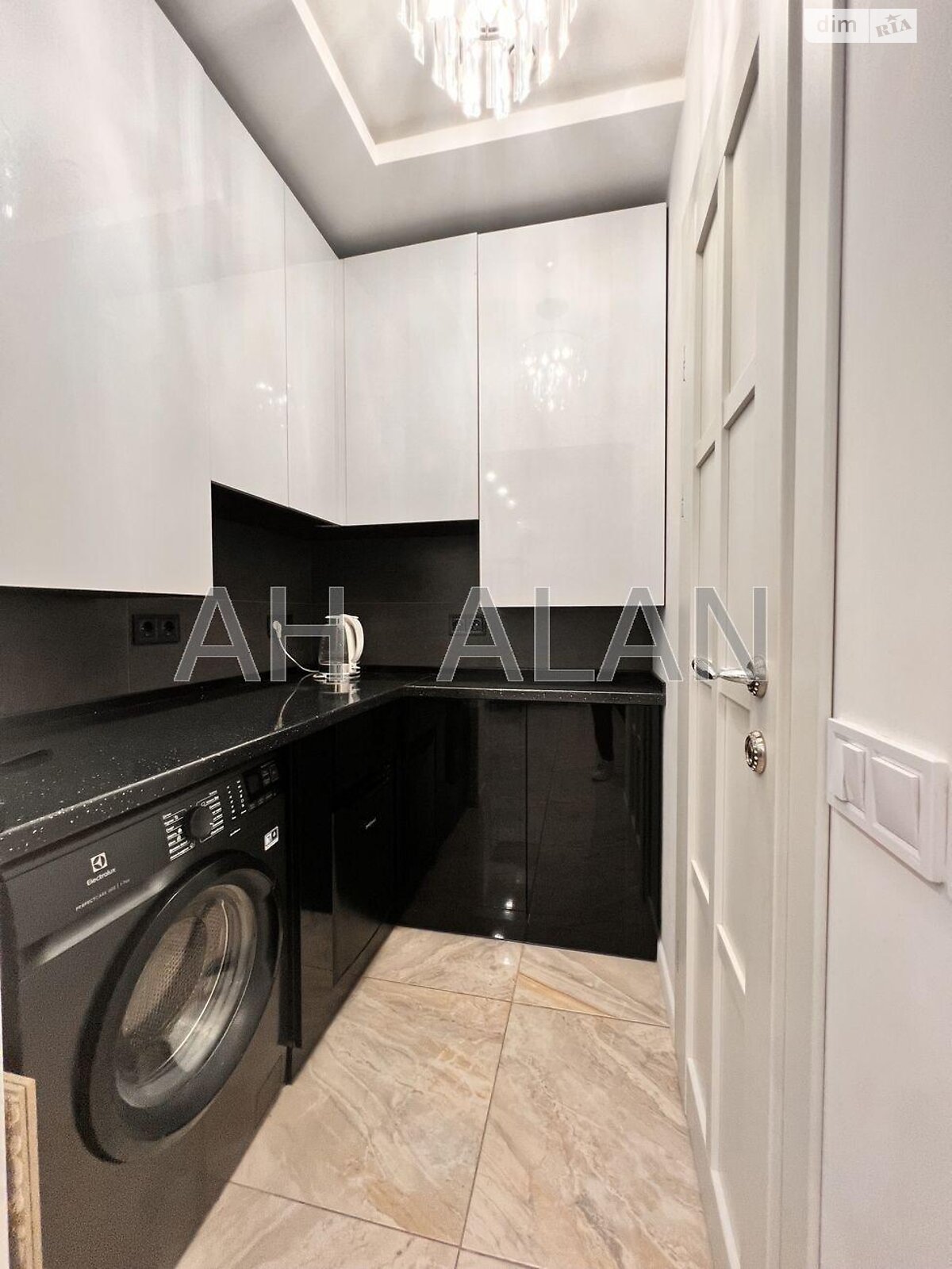 Коммерческое помещение в Киеве, сдам в аренду по Юлии Здановской (Ломоносова) улица 36В, район Голосеев, цена: 76 014 грн за объект фото 1