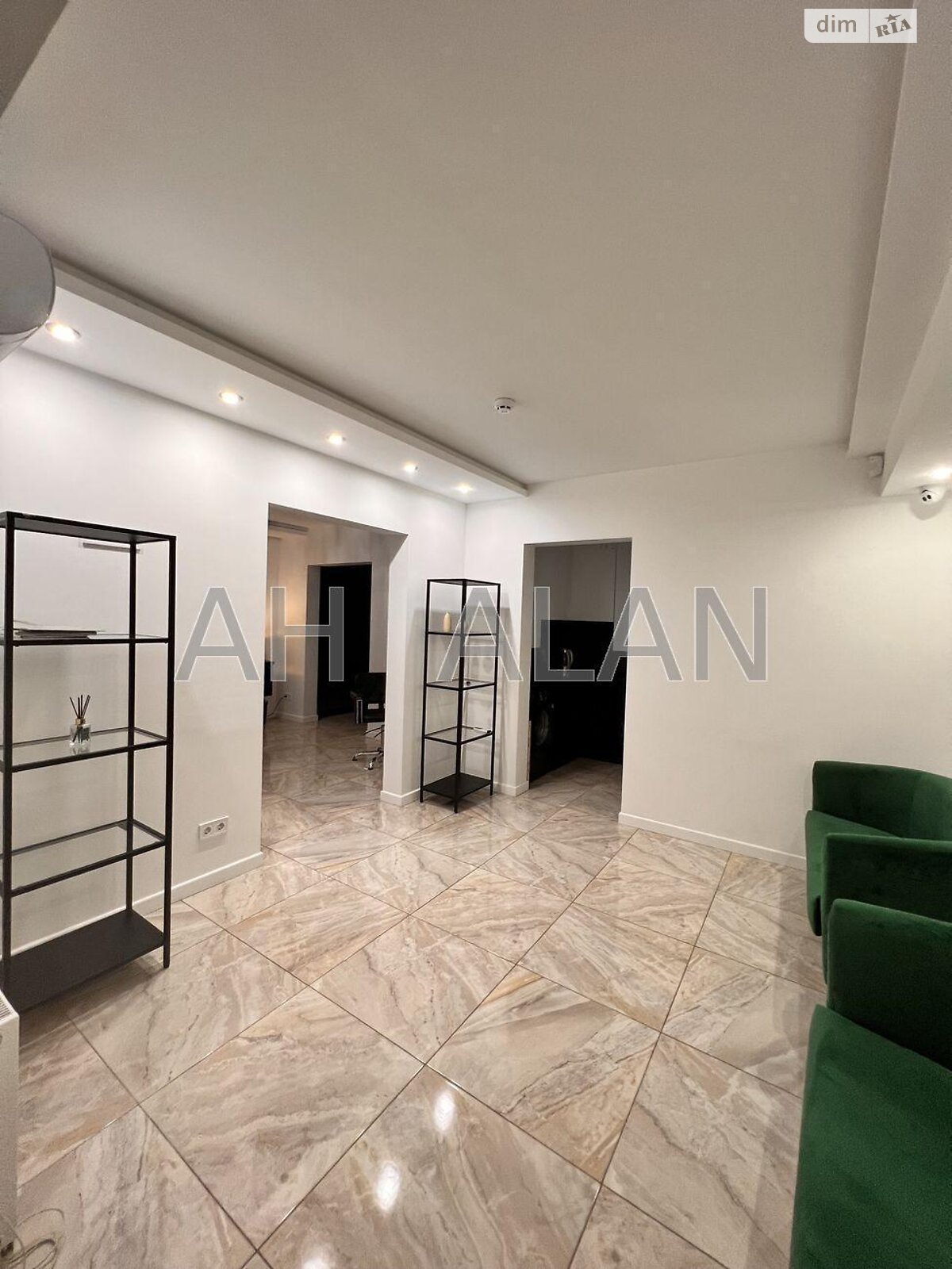 Коммерческое помещение в Киеве, сдам в аренду по Юлии Здановской (Ломоносова) улица 36В, район Голосеев, цена: 76 014 грн за объект фото 1