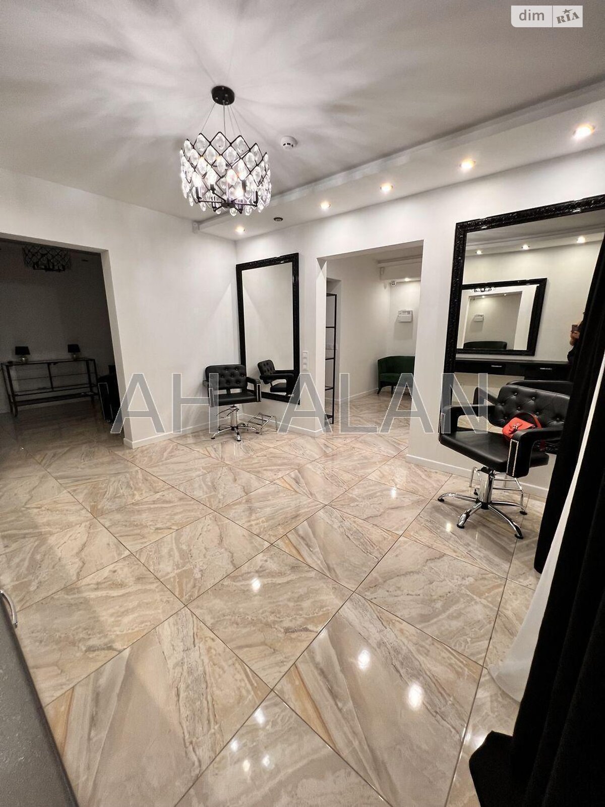 Коммерческое помещение в Киеве, сдам в аренду по Юлии Здановской (Ломоносова) улица 36В, район Голосеев, цена: 76 014 грн за объект фото 1