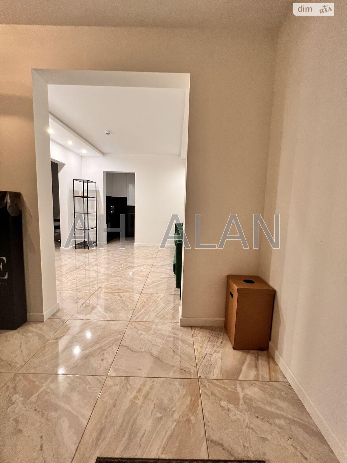 Коммерческое помещение в Киеве, сдам в аренду по Юлии Здановской (Ломоносова) улица 36В, район Голосеев, цена: 76 014 грн за объект фото 1