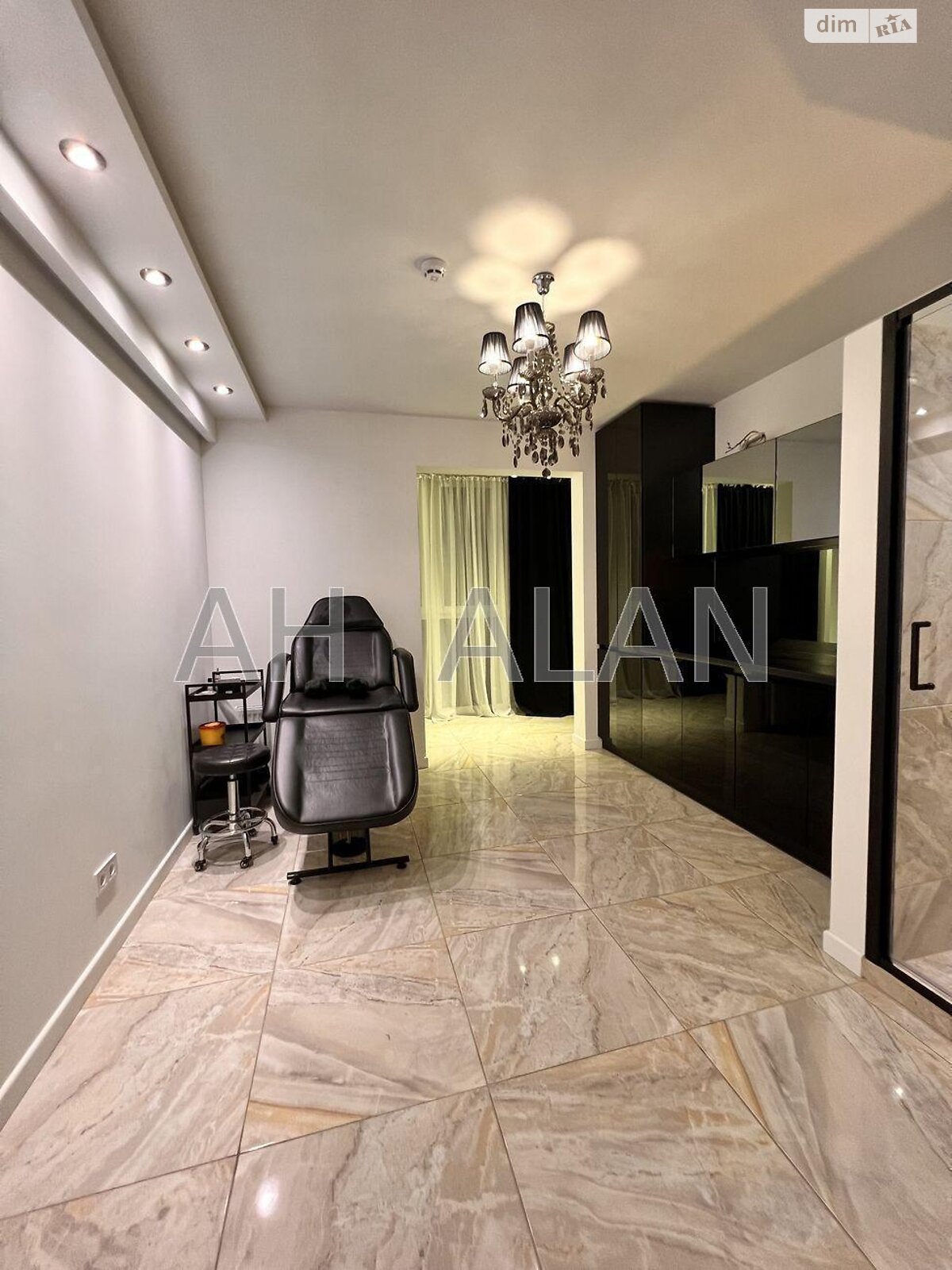 Коммерческое помещение в Киеве, сдам в аренду по Юлии Здановской (Ломоносова) улица 36В, район Голосеев, цена: 76 014 грн за объект фото 1