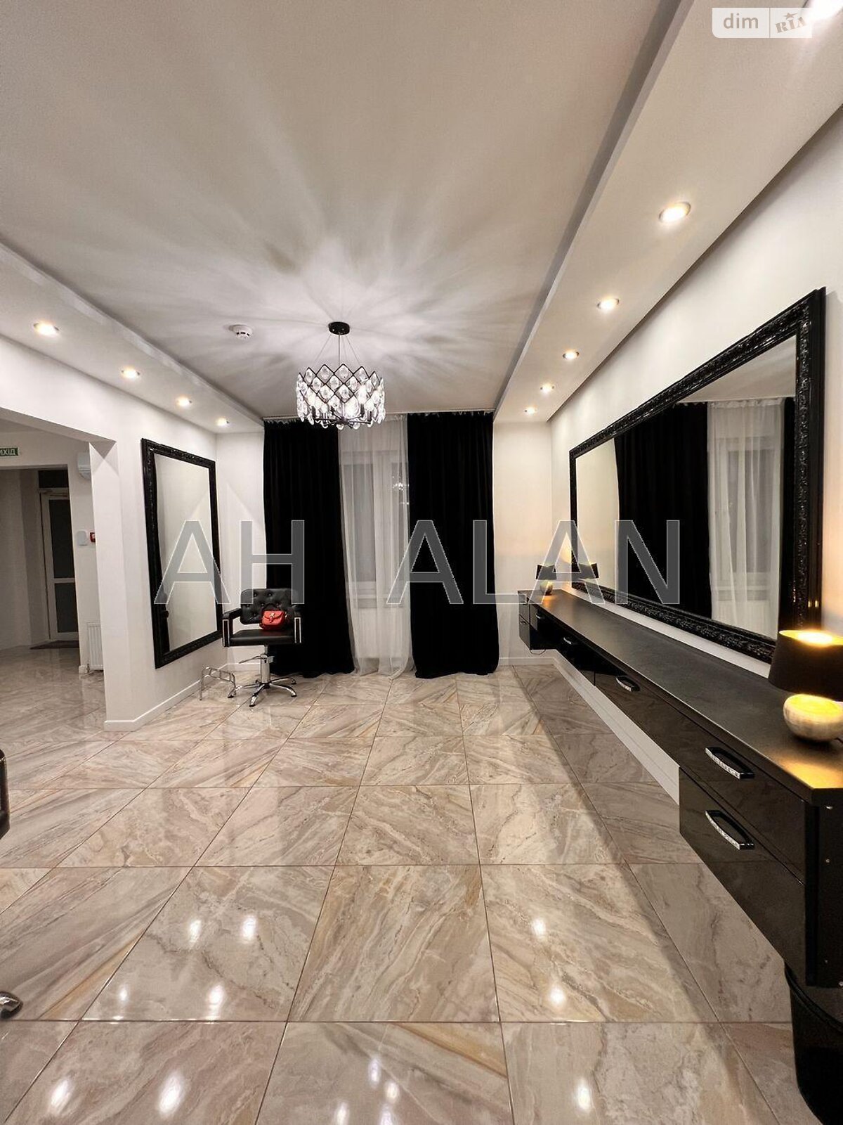 Коммерческое помещение в Киеве, сдам в аренду по Юлии Здановской (Ломоносова) улица 36В, район Голосеев, цена: 76 014 грн за объект фото 1