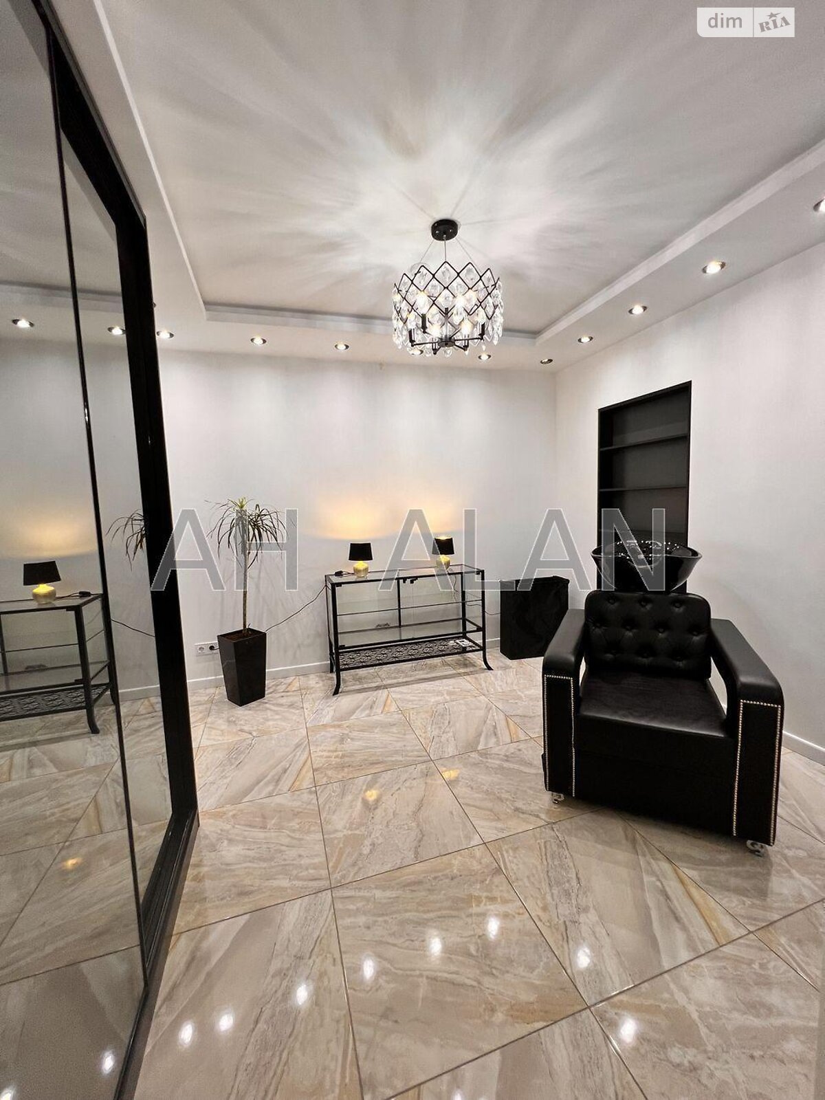 Коммерческое помещение в Киеве, сдам в аренду по Юлии Здановской (Ломоносова) улица 36В, район Голосеев, цена: 76 014 грн за объект фото 1