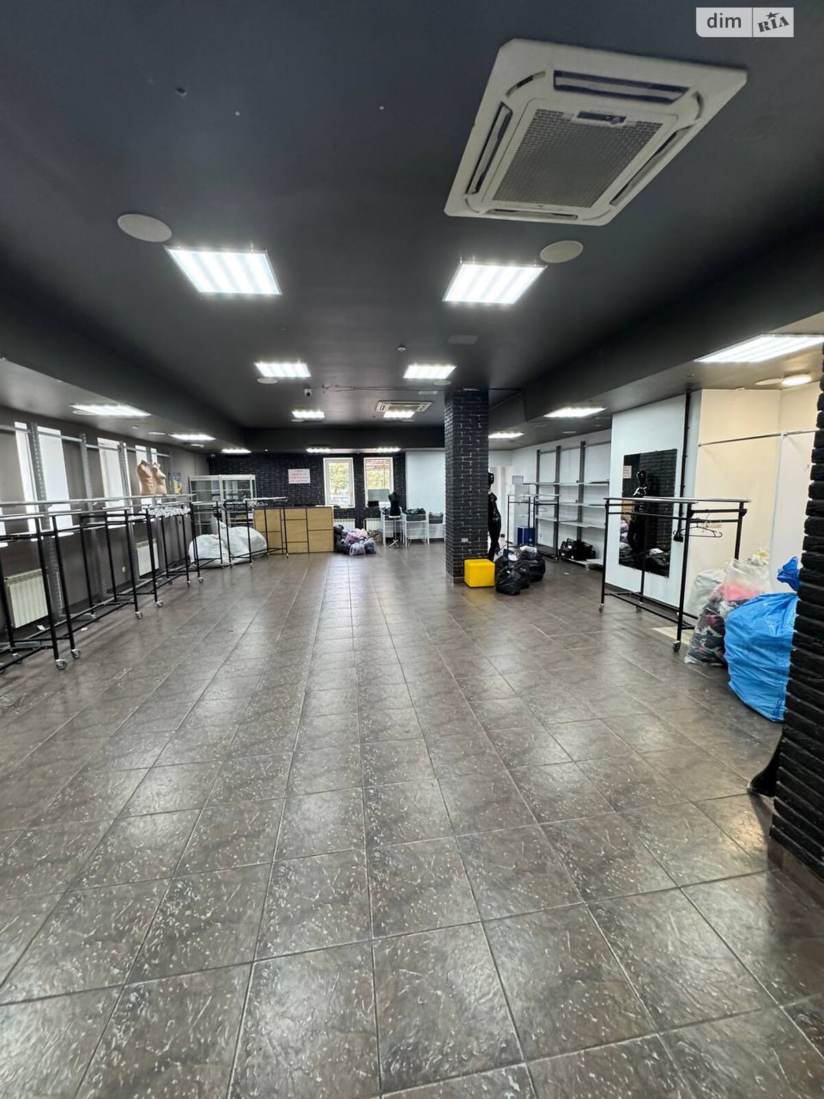 Комерційне приміщення в Києві, здам в оренду по Братства тарасівців (Декабристів) вулиця 7, район Харківський Масив, ціна: 70 000 грн за об’єкт фото 1