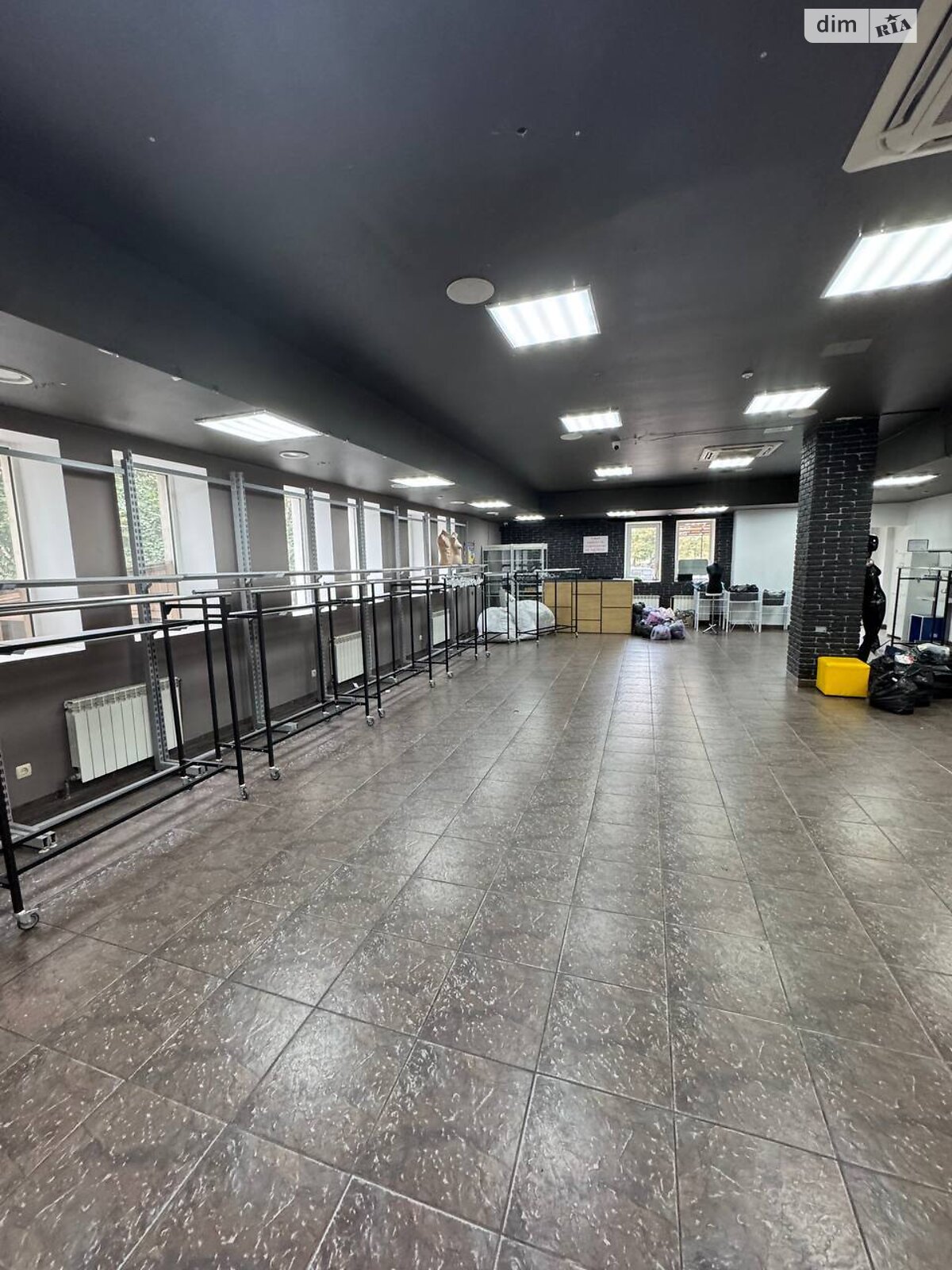 Комерційне приміщення в Києві, здам в оренду по Братства тарасівців (Декабристів) вулиця 7, район Харківський Масив, ціна: 70 000 грн за об’єкт фото 1