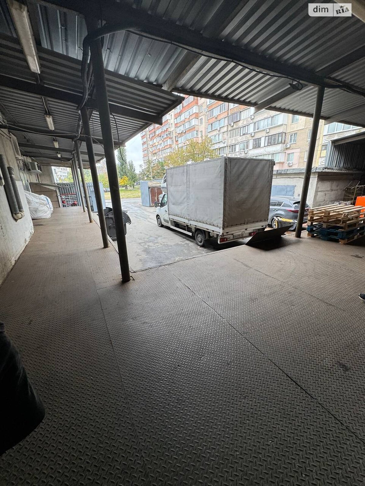 Комерційне приміщення в Києві, здам в оренду по Братства тарасівців (Декабристів) вулиця 7, район Харківський Масив, ціна: 70 000 грн за об’єкт фото 1