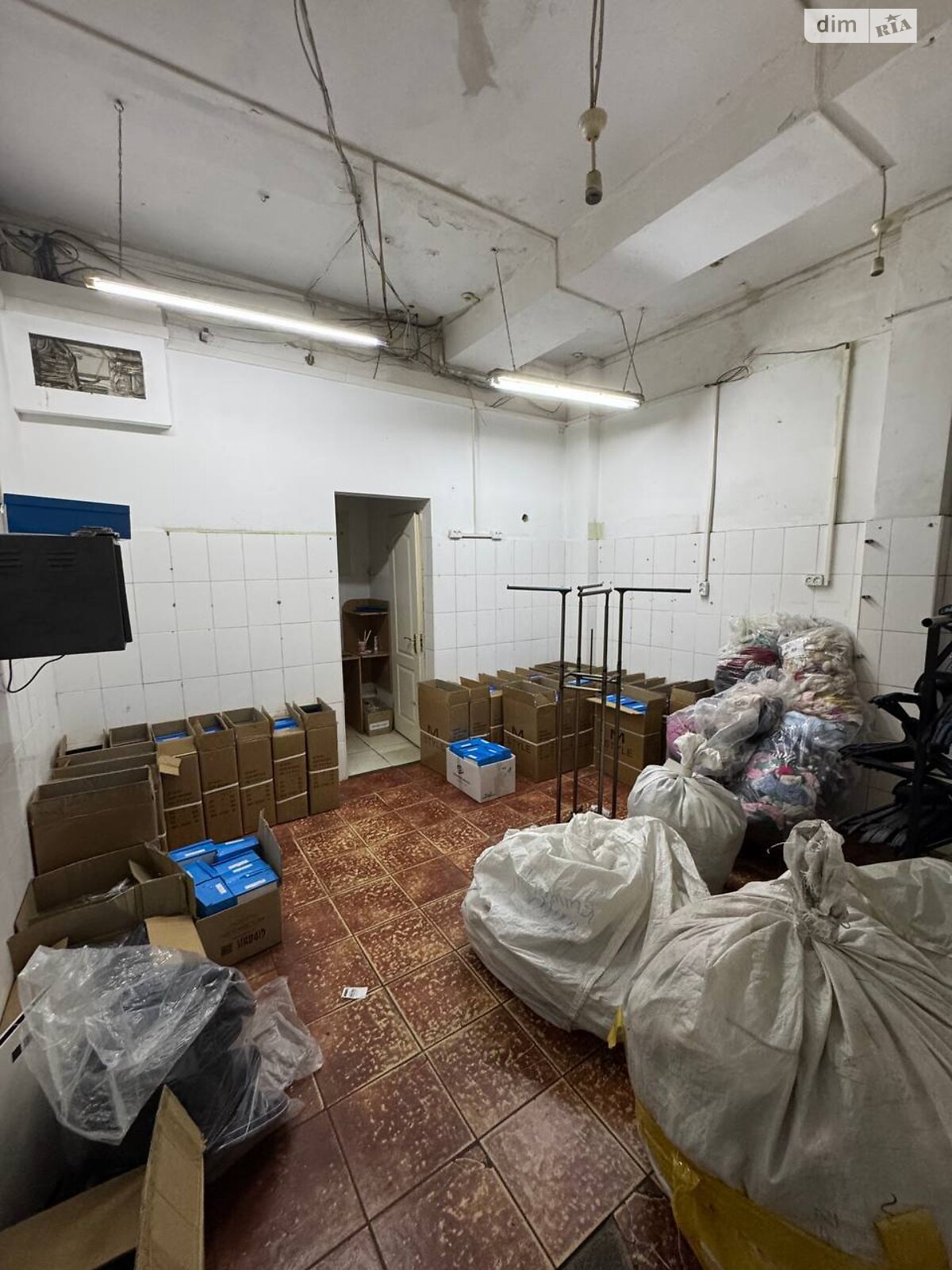 Комерційне приміщення в Києві, здам в оренду по Братства тарасівців (Декабристів) вулиця 7, район Харківський Масив, ціна: 70 000 грн за об’єкт фото 1
