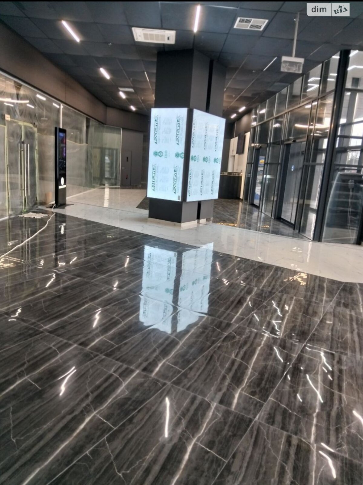Комерційне приміщення в Києві, здам в оренду по Миколи Бажана проспект 17, район Харківський Масив, ціна: 17 000 грн за об’єкт фото 1 Комерційне приміщення в Києві, здам в оренду по Миколи Бажана проспект 17, район Харківський Масив, ціна: 17 000 грн за об’єкт фото 1