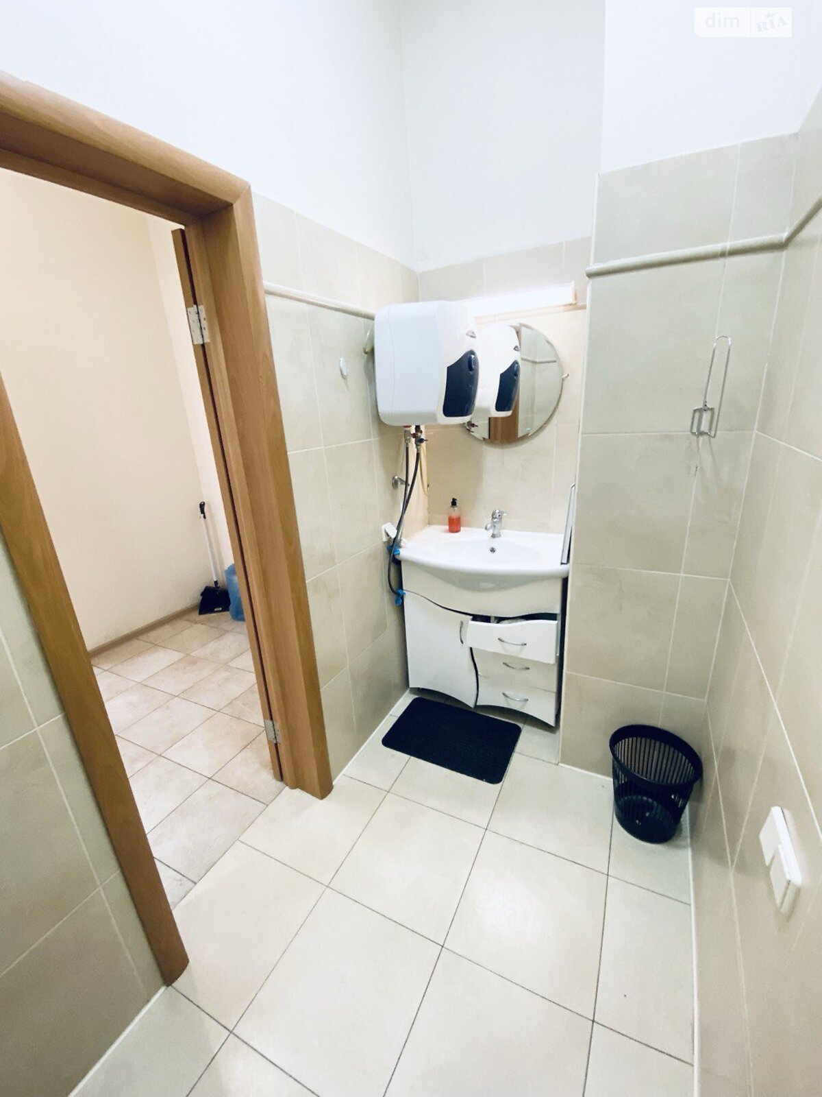 Коммерческое помещение в Киеве, сдам в аренду по Круглоуниверситетская улица 14, район Липки, цена: 20 000 грн за объект фото 1