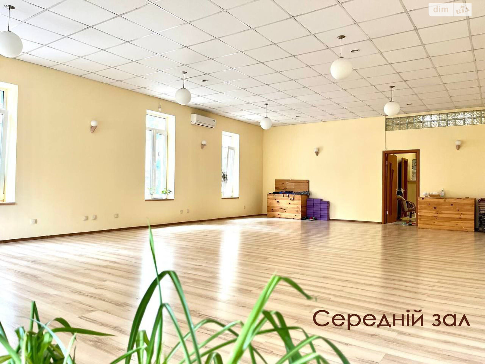 Коммерческое помещение в Киеве, сдам в аренду по Дмитриевская улица, район Шевченковский, цена: 200 грн за объект фото 1 Коммерческое помещение в Киеве, сдам в аренду по Дмитриевская улица, район Шевченковский, цена: 200 грн за объект фото 1