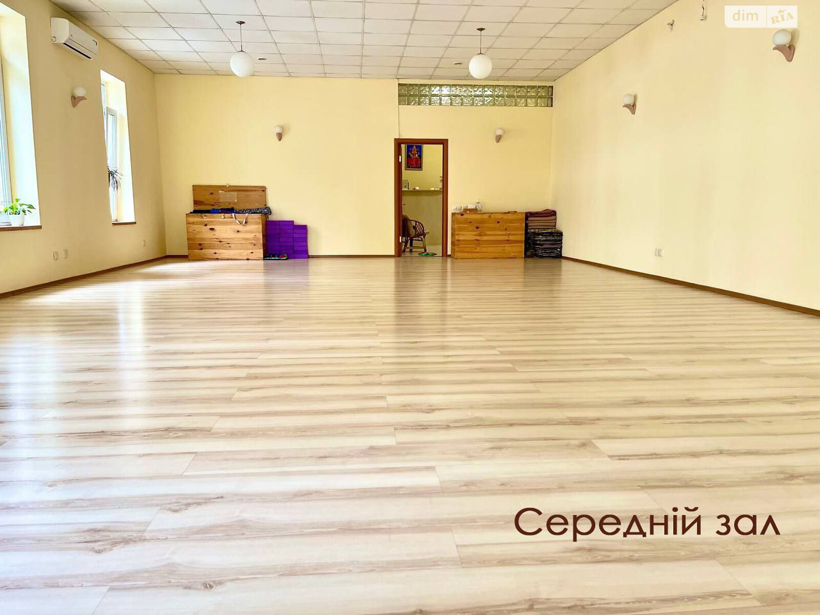 Коммерческое помещение в Киеве, сдам в аренду по Дмитриевская улица, район Шевченковский, цена: 200 грн за объект фото 1 Коммерческое помещение в Киеве, сдам в аренду по Дмитриевская улица, район Шевченковский, цена: 200 грн за объект фото 1