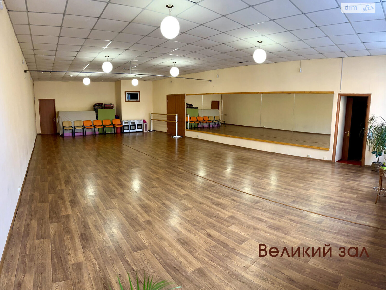 Коммерческое помещение в Киеве, сдам в аренду по Дмитриевская улица, район Шевченковский, цена: 200 грн за объект фото 1 Коммерческое помещение в Киеве, сдам в аренду по Дмитриевская улица, район Шевченковский, цена: 200 грн за объект фото 1