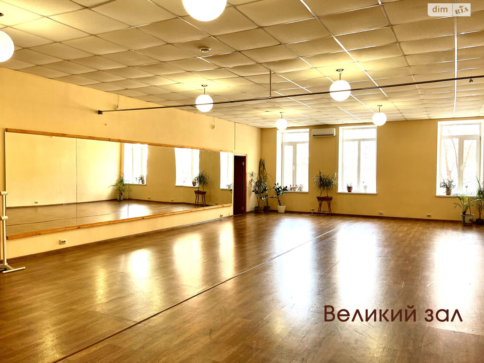 Коммерческое помещение в Киеве, сдам в аренду по Дмитриевская улица, район Шевченковский, цена: 200 грн за объект фото 1 Коммерческое помещение в Киеве, сдам в аренду по Дмитриевская улица, район Шевченковский, цена: 200 грн за объект фото 1