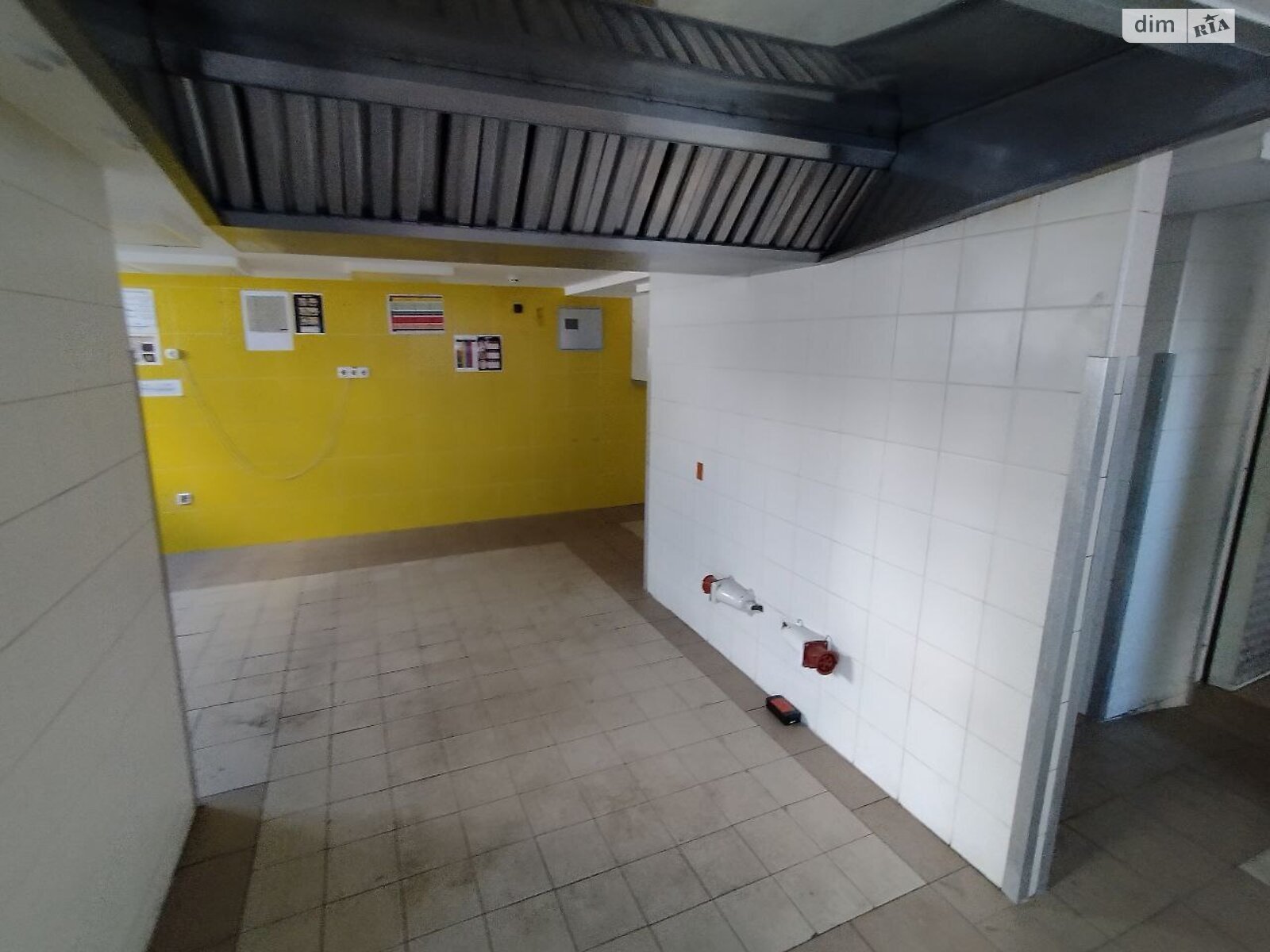 Комерційне приміщення в Києві, здам в оренду по Січових Стрільців (Артема) вулиця, район Шевченківський, ціна: 70 000 грн за об’єкт фото 1 Комерційне приміщення в Києві, здам в оренду по Січових Стрільців (Артема) вулиця, район Шевченківський, ціна: 70 000 грн за об’єкт фото 1