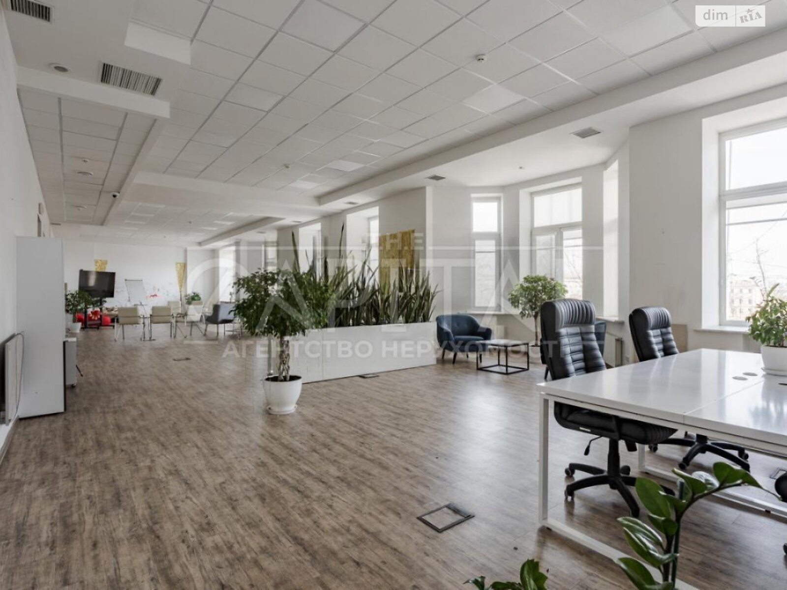 Комерційне приміщення в Києві, здам в оренду по Контрактова площа 10А, район Поділ, ціна: 2 276 269 грн за об’єкт фото 1