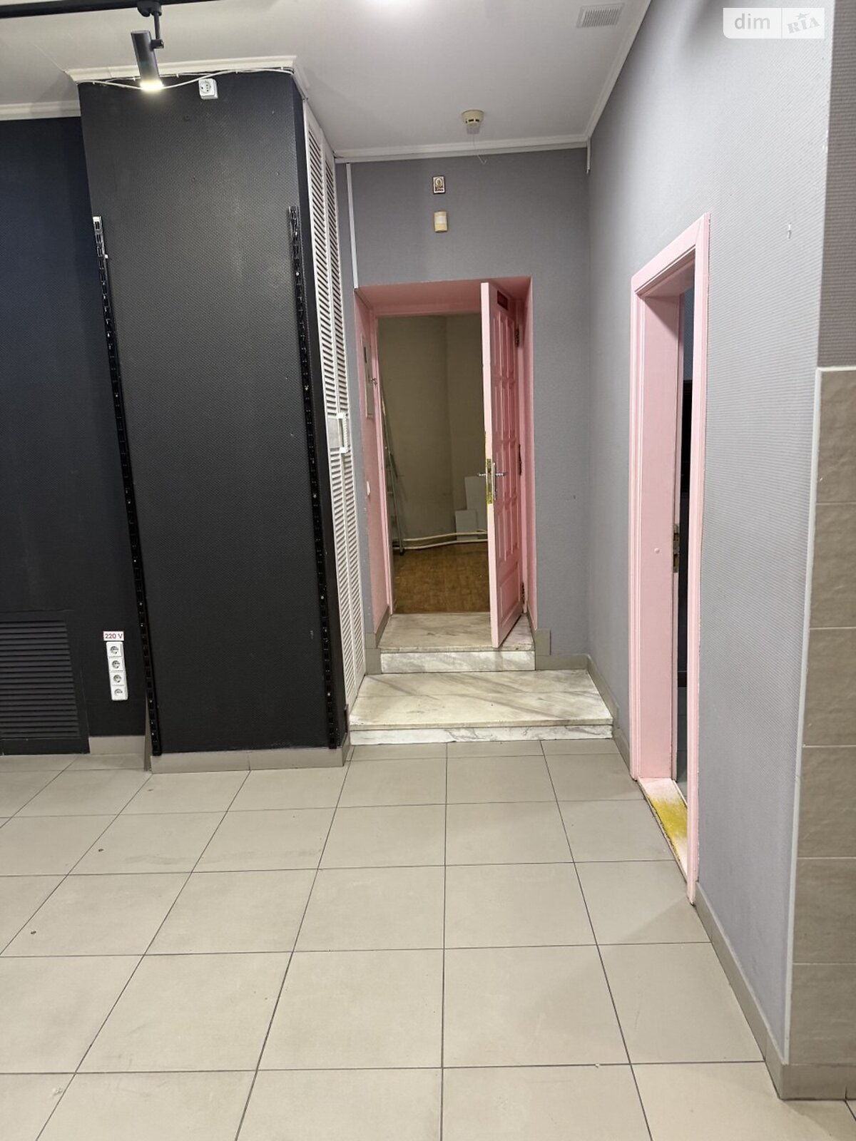 Коммерческое помещение в Киеве, сдам в аренду по Межигорская улица 17, район Подол, цена: 80 000 грн за объект фото 1 Коммерческое помещение в Киеве, сдам в аренду по Межигорская улица 17, район Подол, цена: 80 000 грн за объект фото 1