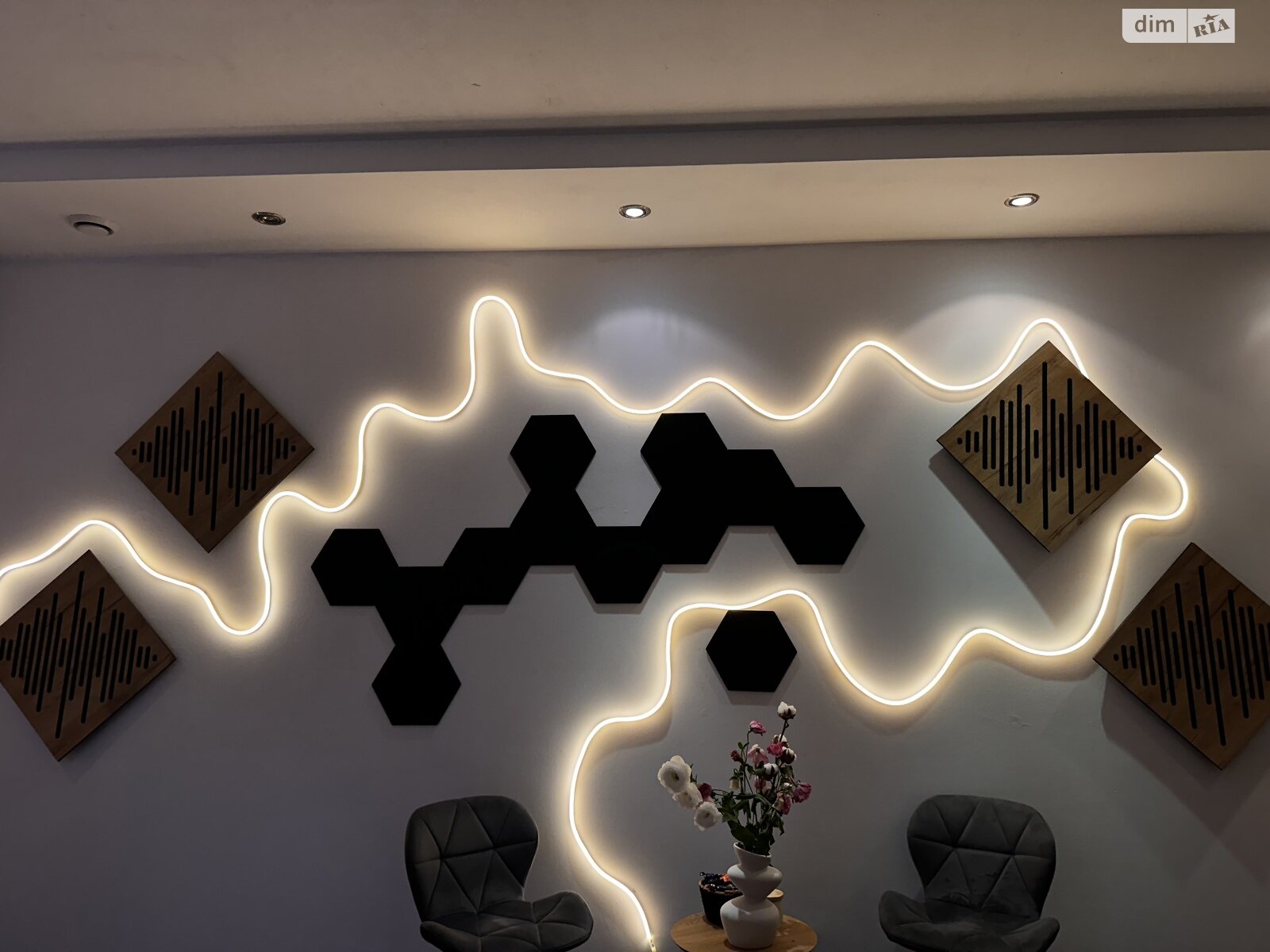 Комерційне приміщення в Києві, здам в оренду по Верхній Вал вулиця, район Поділ, ціна: 200 грн за об’єкт фото 1