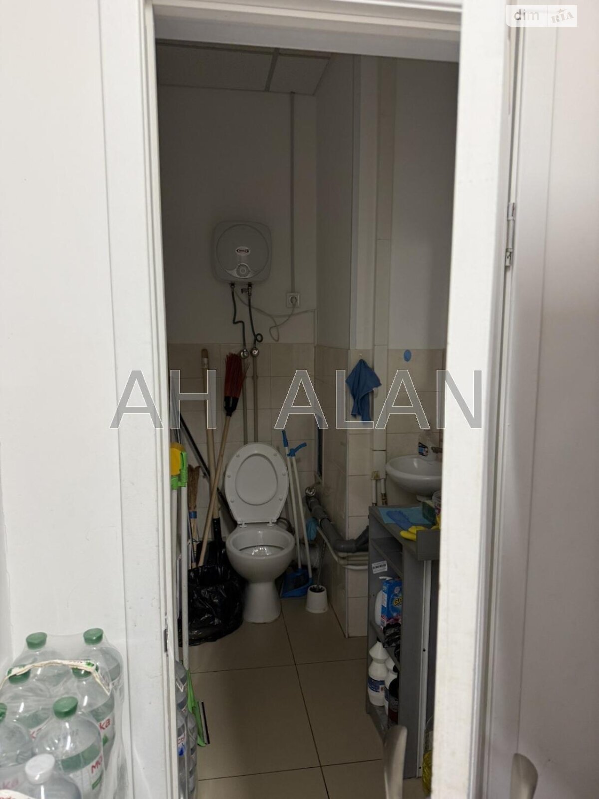 Коммерческое помещение в Киеве, сдам в аренду по Днепровская набережная 18А, район Позняки, цена: 89 870 грн за объект фото 1 Коммерческое помещение в Киеве, сдам в аренду по Днепровская набережная 18А, район Позняки, цена: 89 870 грн за объект фото 1