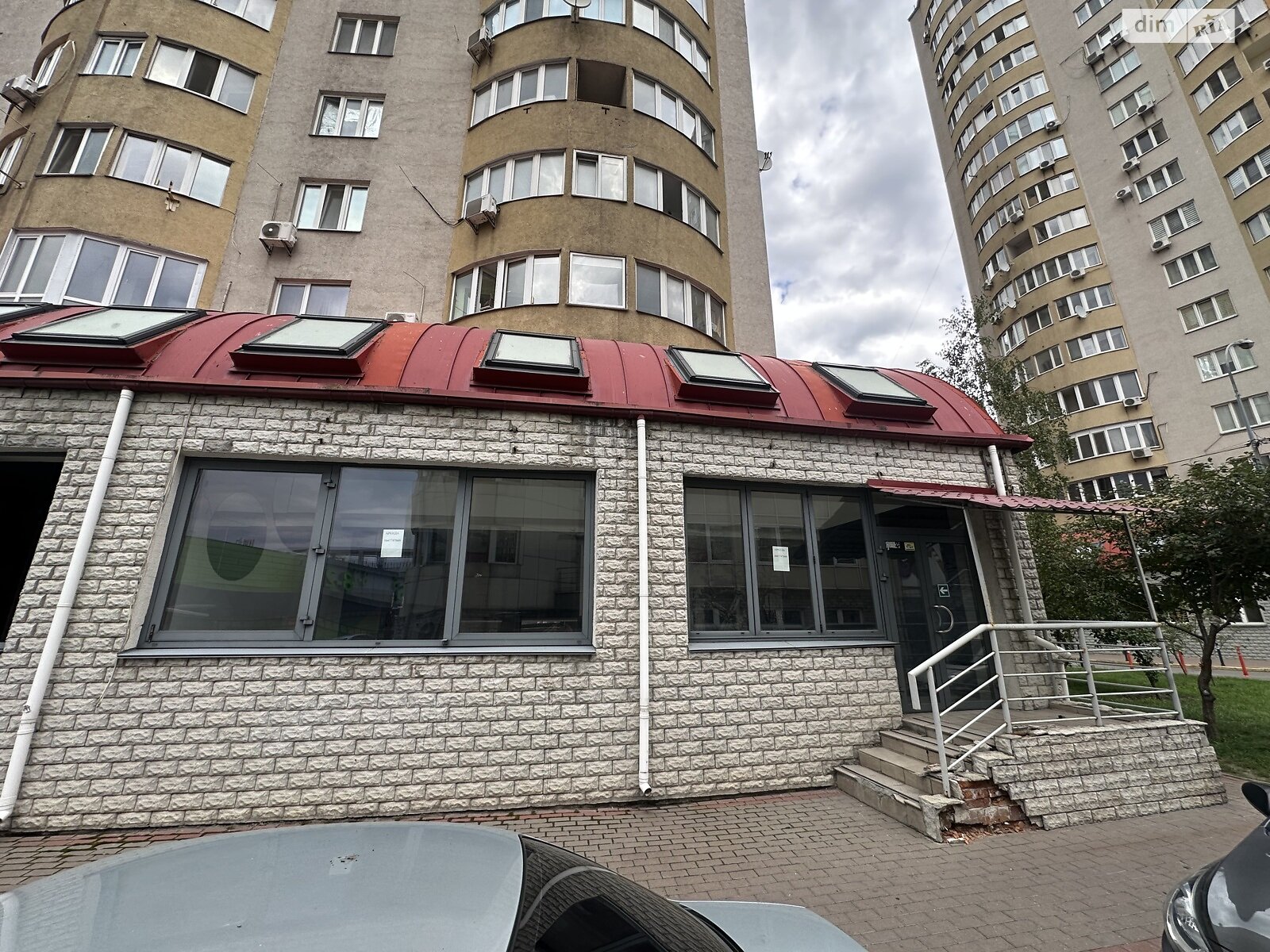 Коммерческое помещение в Киеве, сдам в аренду по Днепровская набережная 19, район Позняки, цена: 300 000 грн за объект фото 1 Коммерческое помещение в Киеве, сдам в аренду по Днепровская набережная 19, район Позняки, цена: 300 000 грн за объект фото 1