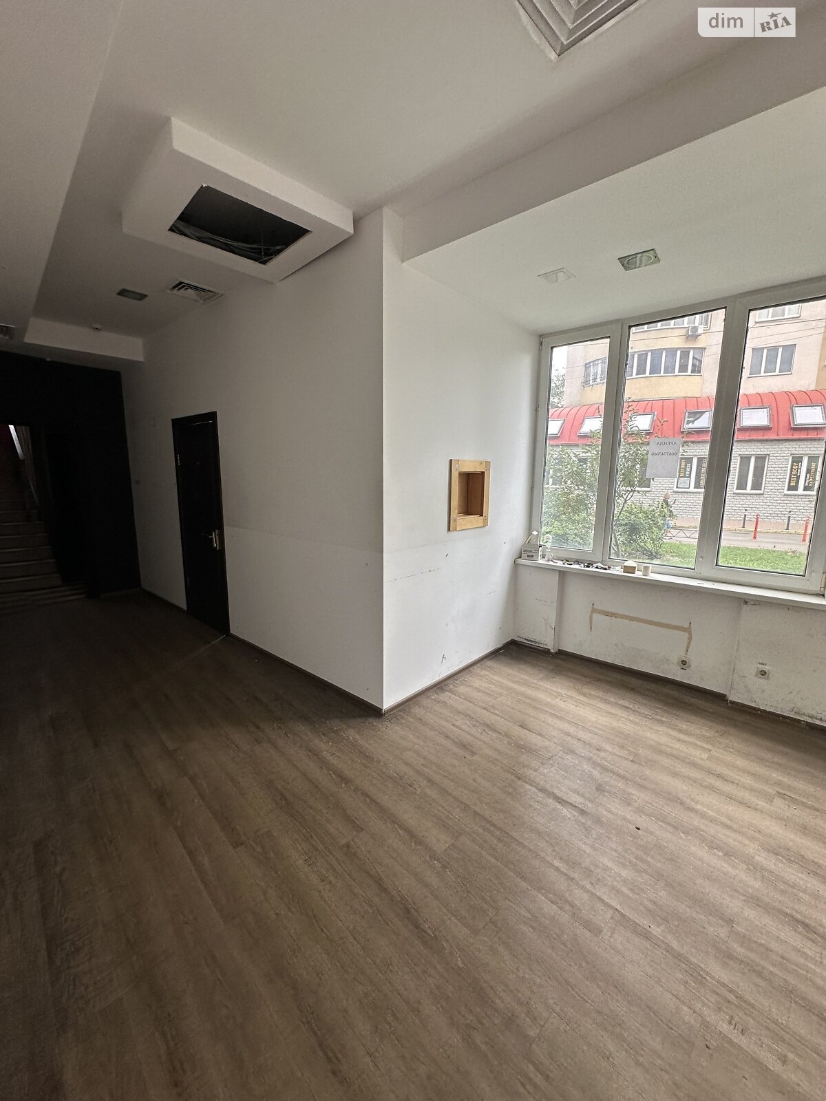 Коммерческое помещение в Киеве, сдам в аренду по Днепровская набережная 19, район Позняки, цена: 300 000 грн за объект фото 1 Коммерческое помещение в Киеве, сдам в аренду по Днепровская набережная 19, район Позняки, цена: 300 000 грн за объект фото 1