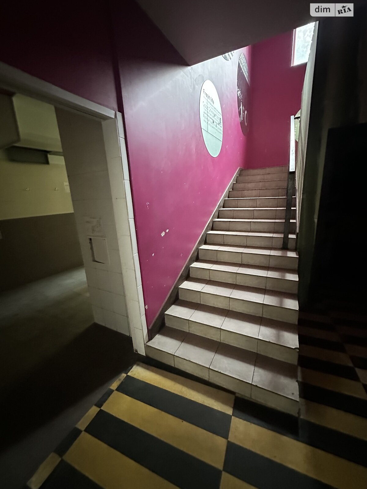 Коммерческое помещение в Киеве, сдам в аренду по Днепровская набережная 19, район Позняки, цена: 300 000 грн за объект фото 1 Коммерческое помещение в Киеве, сдам в аренду по Днепровская набережная 19, район Позняки, цена: 300 000 грн за объект фото 1