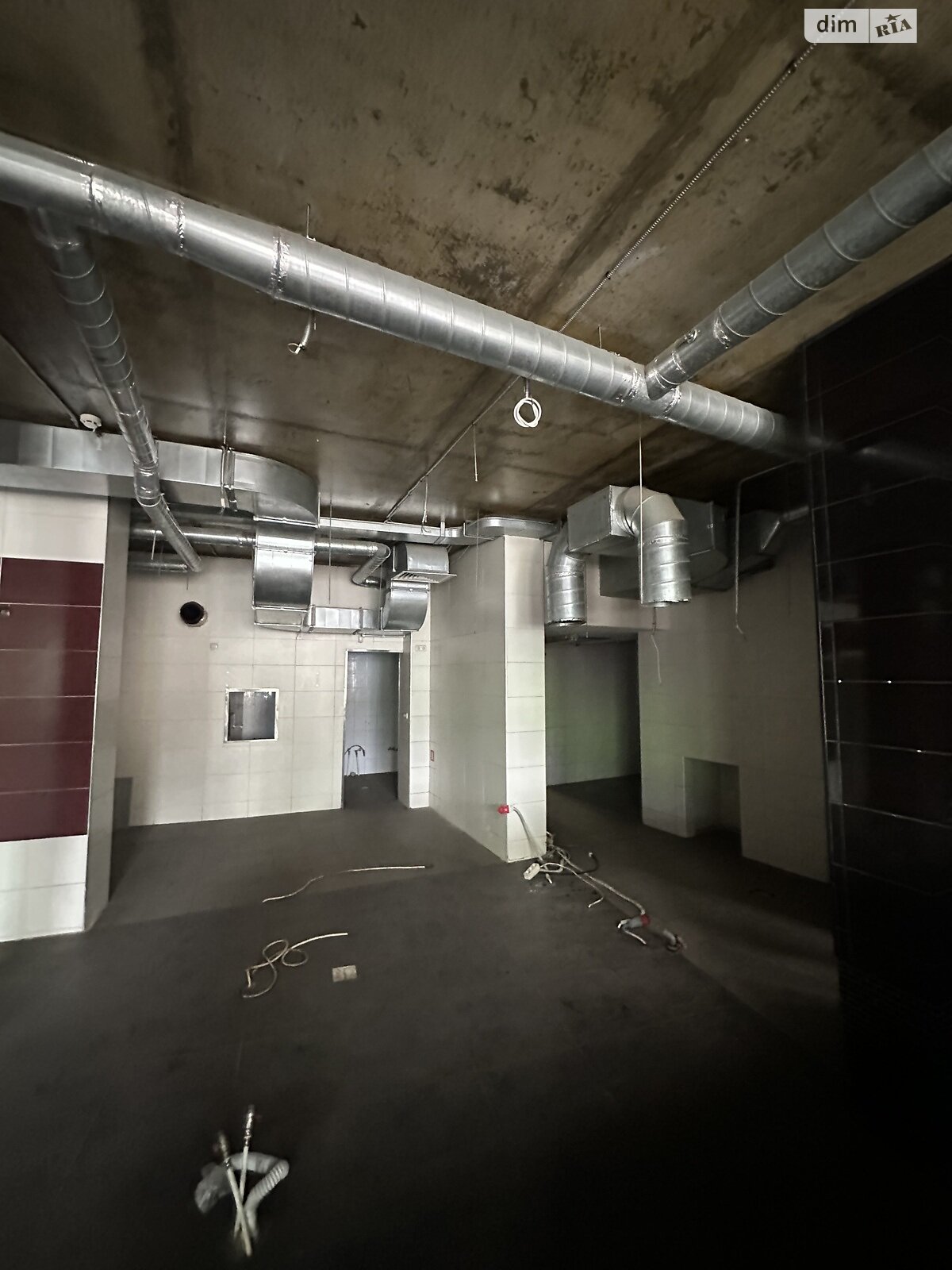 Коммерческое помещение в Киеве, сдам в аренду по Днепровская набережная 19, район Позняки, цена: 300 000 грн за объект фото 1 Коммерческое помещение в Киеве, сдам в аренду по Днепровская набережная 19, район Позняки, цена: 300 000 грн за объект фото 1