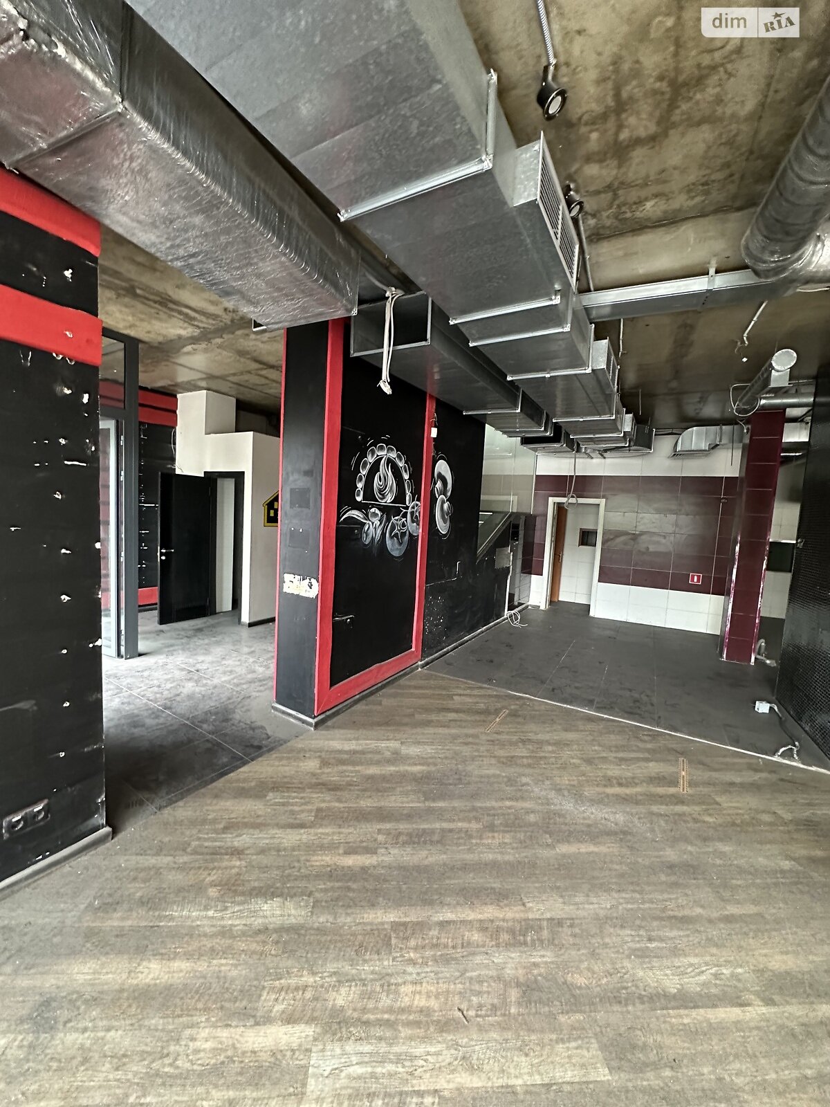 Коммерческое помещение в Киеве, сдам в аренду по Днепровская набережная 19, район Позняки, цена: 300 000 грн за объект фото 1 Коммерческое помещение в Киеве, сдам в аренду по Днепровская набережная 19, район Позняки, цена: 300 000 грн за объект фото 1