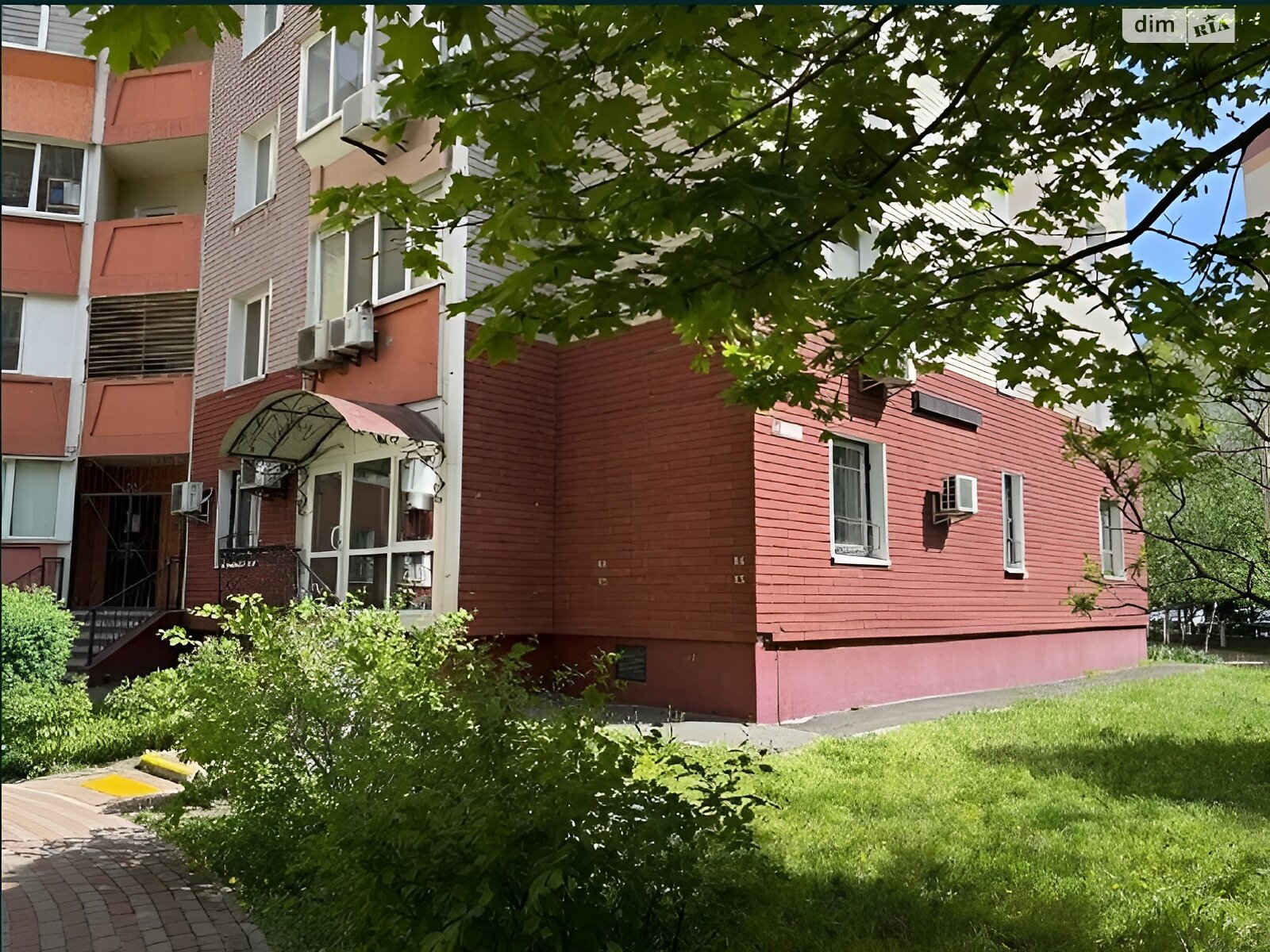 Коммерческое помещение в Киеве, сдам в аренду по Урловская улица 34, район Позняки, цена: 40 000 грн за объект фото 1 Коммерческое помещение в Киеве, сдам в аренду по Урловская улица 34, район Позняки, цена: 40 000 грн за объект фото 1