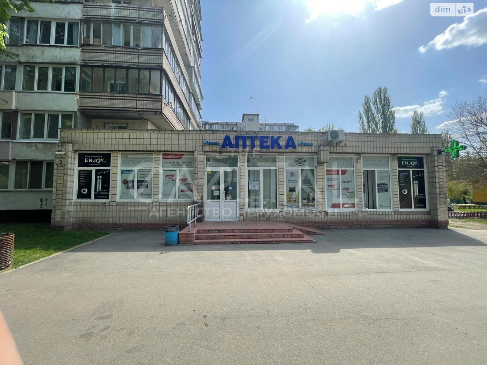 Комерційне приміщення в Києві, Романа Ратушного (Волгоградська) вулиця 3, ціна оренди: 96 025 грн за об’єкт фото 1 Комерційне приміщення в Києві, Романа Ратушного (Волгоградська) вулиця 3, ціна оренди: 96 025 грн за об’єкт фото 1