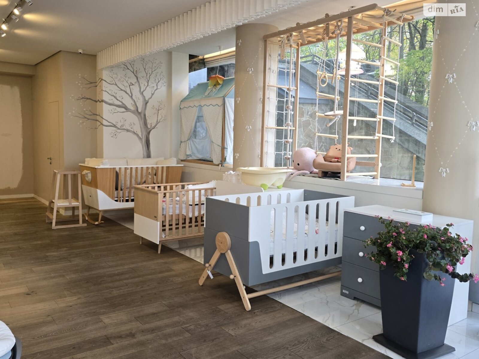 Комерційне приміщення в Києві, здам в оренду по Миколи Міхновського (Дружби Народів) бульвар 3, район Саперне Поле, ціна: 118 000 грн за об’єкт фото 1 Комерційне приміщення в Києві, здам в оренду по Миколи Міхновського (Дружби Народів) бульвар 3, район Саперне Поле, ціна: 118 000 грн за об’єкт фото 1