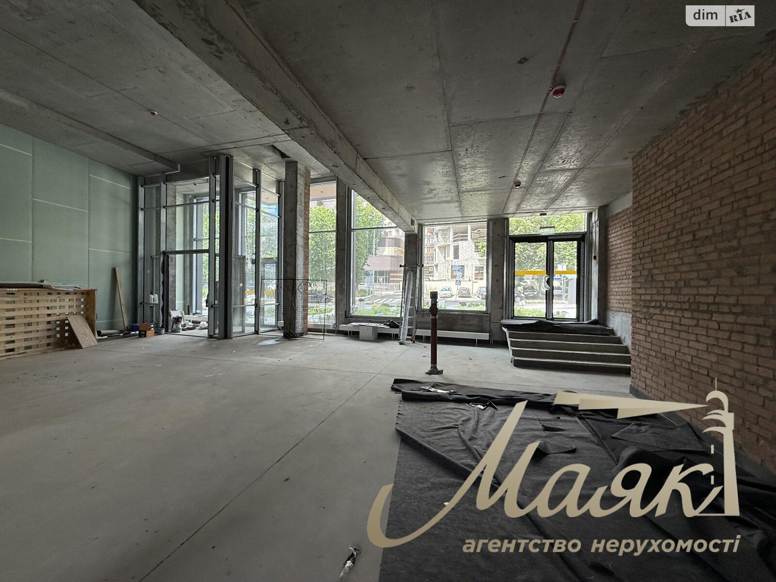 Коммерческое помещение в Киеве, сдам в аренду по Василия Тютюнника (Анри Барбюса) улица, район Саперное Поле, цена: 426 312 грн за объект фото 1 Коммерческое помещение в Киеве, сдам в аренду по Василия Тютюнника (Анри Барбюса) улица, район Саперное Поле, цена: 426 312 грн за объект фото 1