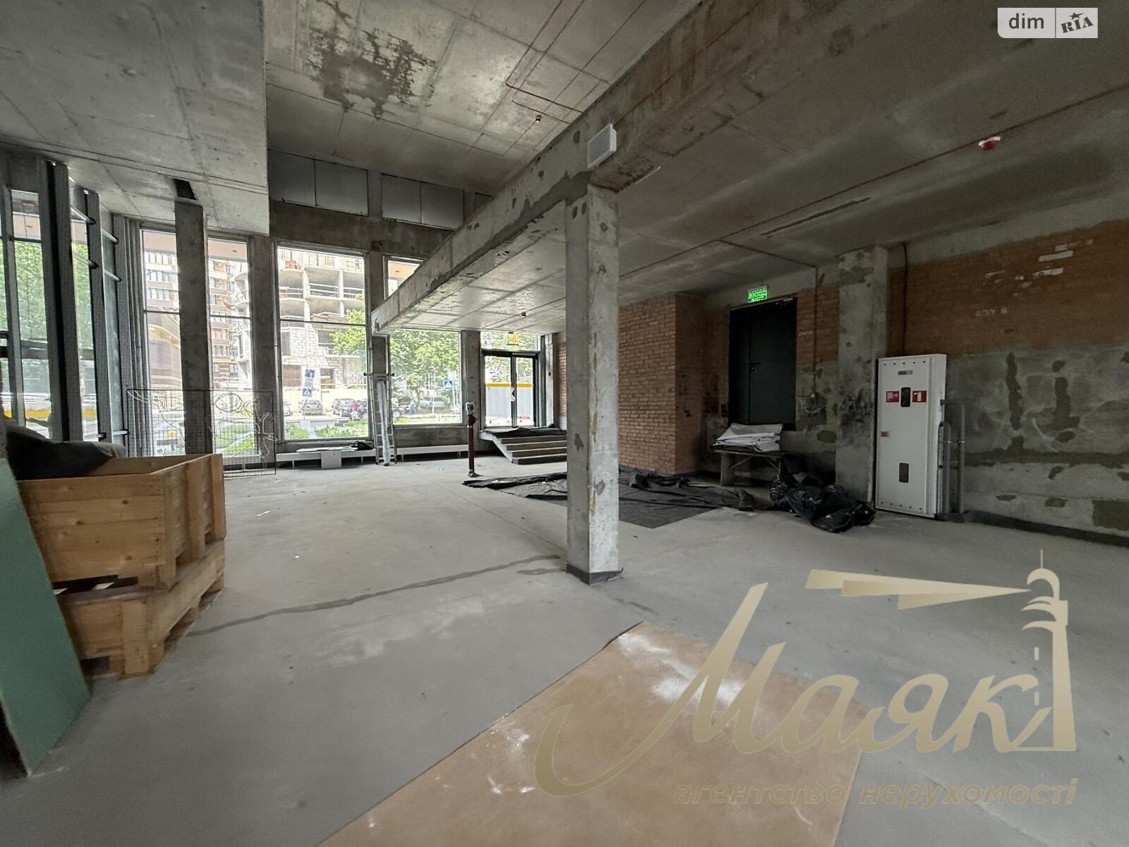 Коммерческое помещение в Киеве, сдам в аренду по Василия Тютюнника (Анри Барбюса) улица, район Саперное Поле, цена: 426 312 грн за объект фото 1 Коммерческое помещение в Киеве, сдам в аренду по Василия Тютюнника (Анри Барбюса) улица, район Саперное Поле, цена: 426 312 грн за объект фото 1