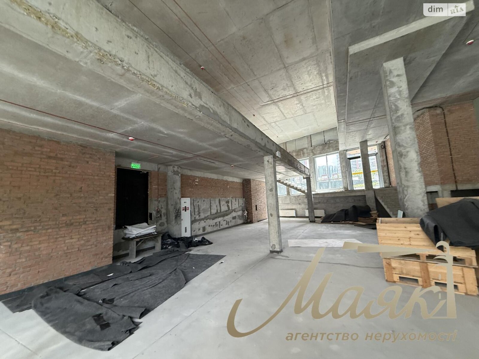 Коммерческое помещение в Киеве, сдам в аренду по Василия Тютюнника (Анри Барбюса) улица, район Саперное Поле, цена: 426 312 грн за объект фото 1 Коммерческое помещение в Киеве, сдам в аренду по Василия Тютюнника (Анри Барбюса) улица, район Саперное Поле, цена: 426 312 грн за объект фото 1