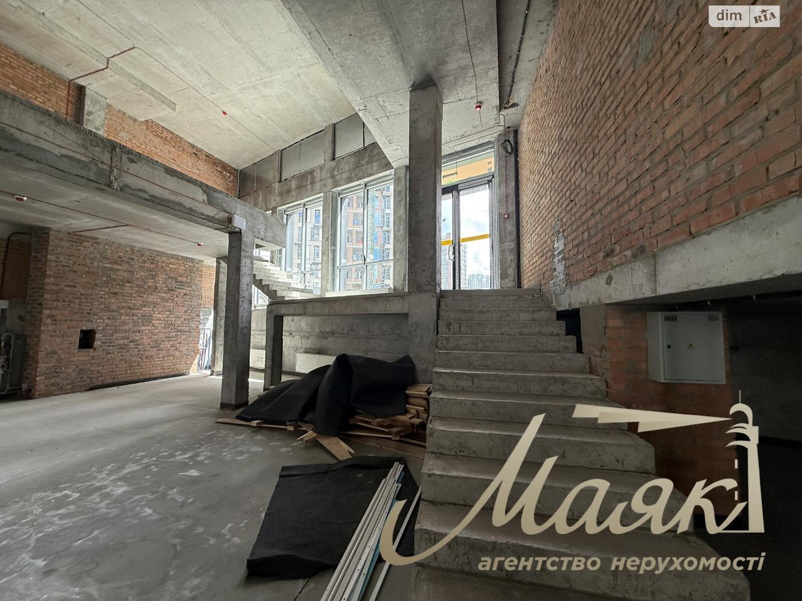 Коммерческое помещение в Киеве, сдам в аренду по Василия Тютюнника (Анри Барбюса) улица, район Саперное Поле, цена: 426 312 грн за объект фото 1 Коммерческое помещение в Киеве, сдам в аренду по Василия Тютюнника (Анри Барбюса) улица, район Саперное Поле, цена: 426 312 грн за объект фото 1