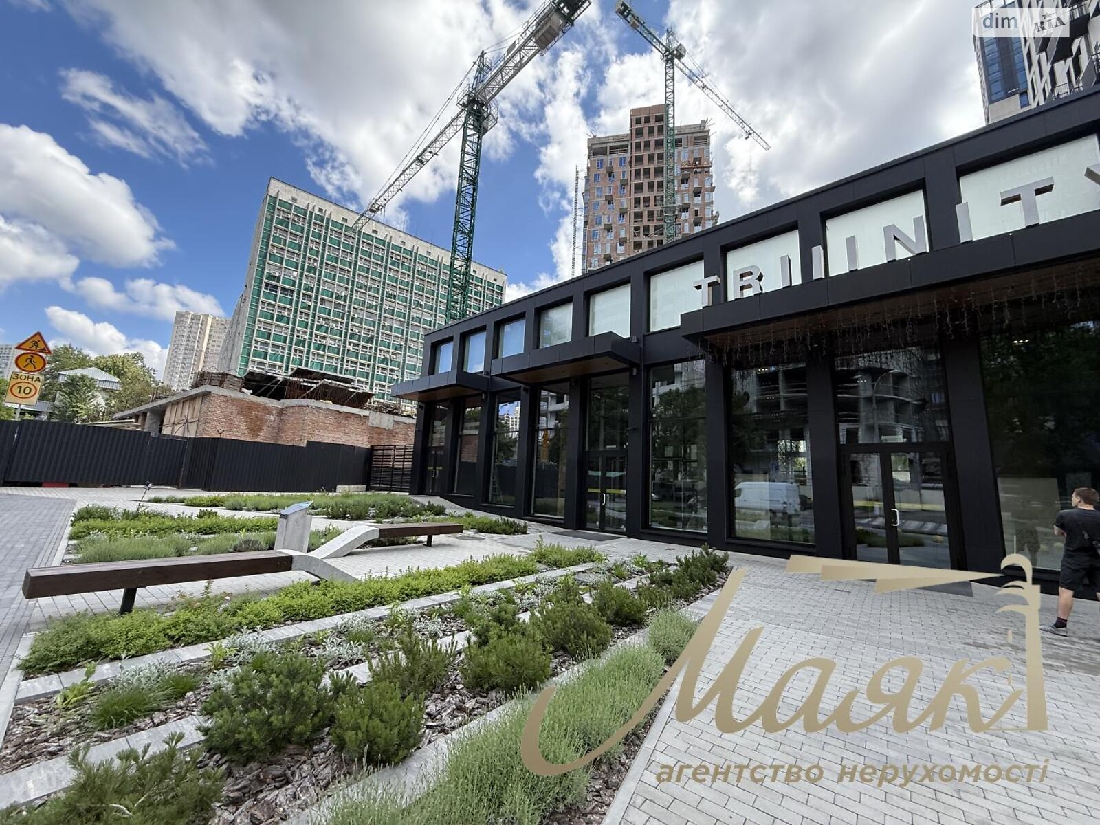 Коммерческое помещение в Киеве, сдам в аренду по Василия Тютюнника (Анри Барбюса) улица, район Саперное Поле, цена: 426 312 грн за объект фото 1 Коммерческое помещение в Киеве, сдам в аренду по Василия Тютюнника (Анри Барбюса) улица, район Саперное Поле, цена: 426 312 грн за объект фото 1