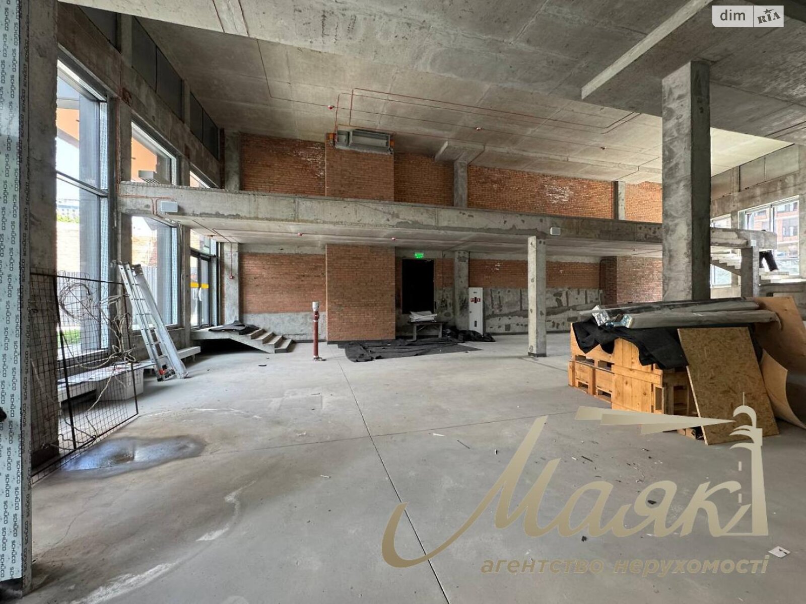 Коммерческое помещение в Киеве, сдам в аренду по Василия Тютюнника (Анри Барбюса) улица, район Саперное Поле, цена: 426 312 грн за объект фото 1 Коммерческое помещение в Киеве, сдам в аренду по Василия Тютюнника (Анри Барбюса) улица, район Саперное Поле, цена: 426 312 грн за объект фото 1