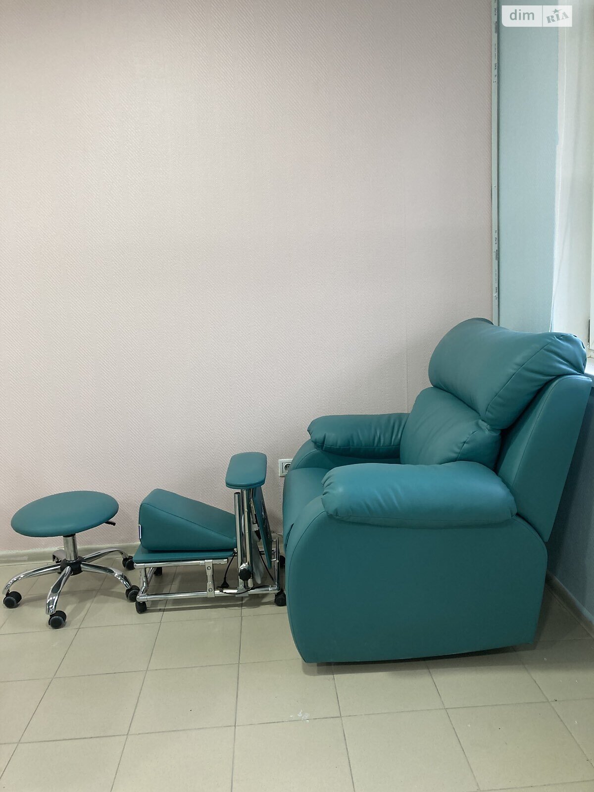 Коммерческое помещение в Киеве, сдам в аренду по Даниила Щербаковского (Щербакова) улица 52, район Шевченковский, цена: 30 000 грн за объект фото 1 Коммерческое помещение в Киеве, сдам в аренду по Даниила Щербаковского (Щербакова) улица 52, район Шевченковский, цена: 30 000 грн за объект фото 1