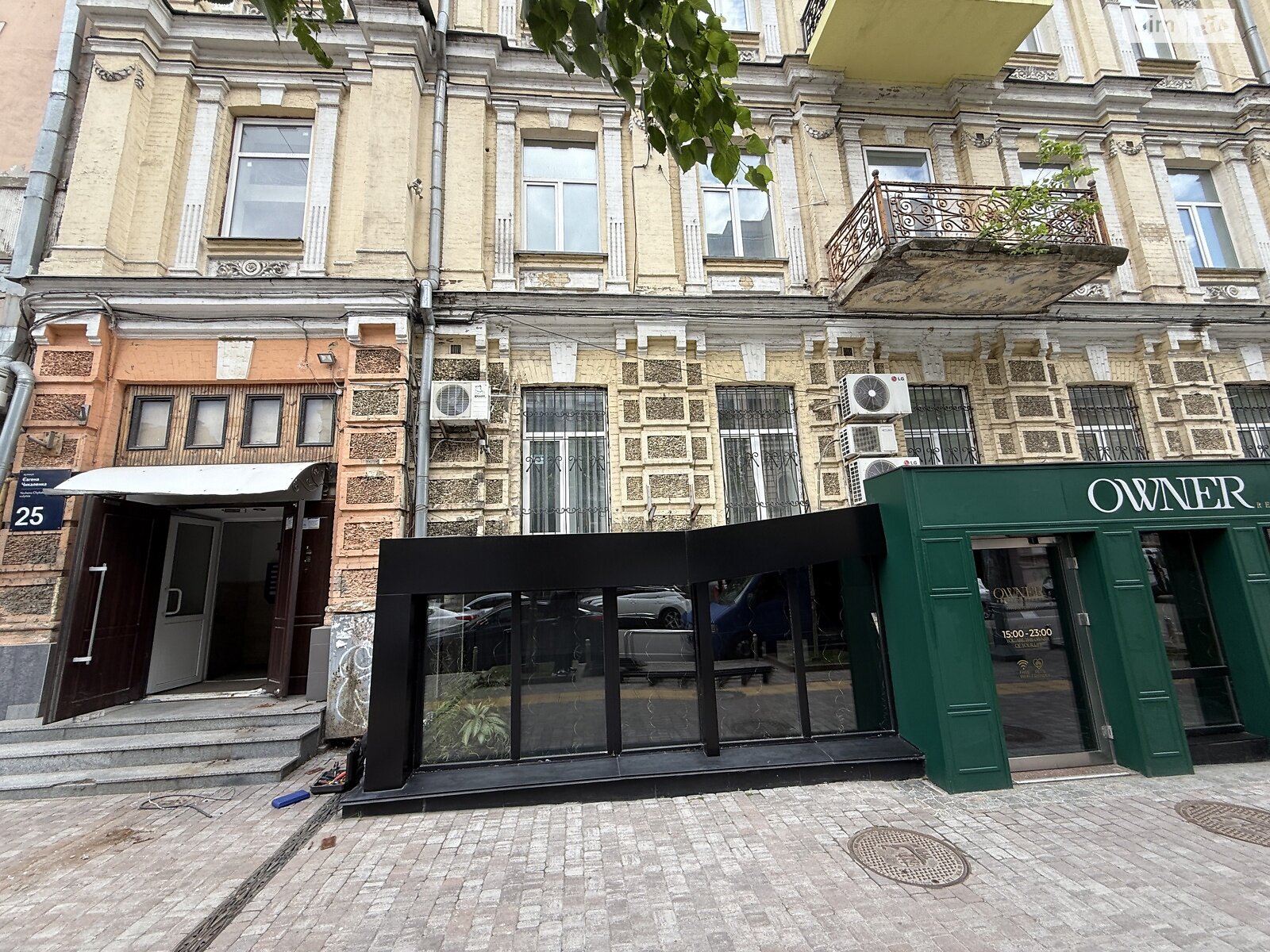 Коммерческое помещение в Киеве, сдам в аренду по Евгения Чикаленко (Пушкинская) улица, район Шевченковский, цена: 180 000 грн за объект фото 1 Коммерческое помещение в Киеве, сдам в аренду по Евгения Чикаленко (Пушкинская) улица, район Шевченковский, цена: 180 000 грн за объект фото 1