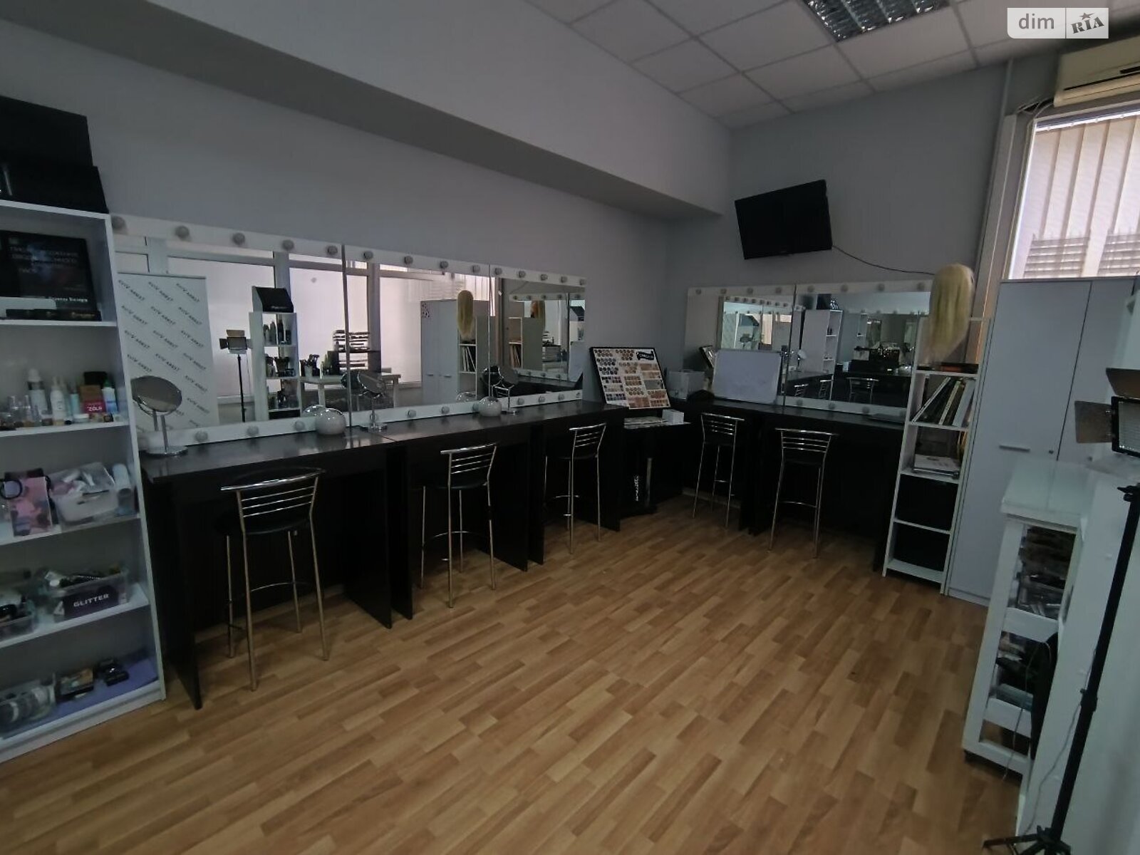 Комерційне приміщення в Києві, здам в оренду по Січових Стрільців (Артема) вулиця, район Шевченківський, ціна: 15 200 грн за об’єкт фото 1