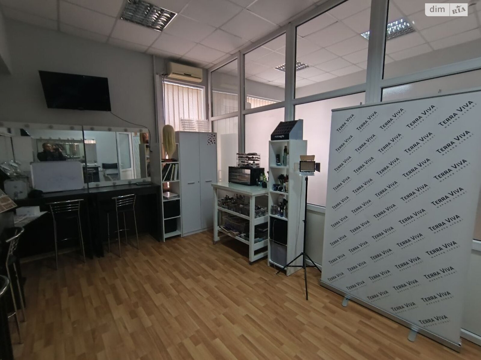 Комерційне приміщення в Києві, здам в оренду по Січових Стрільців (Артема) вулиця, район Шевченківський, ціна: 15 200 грн за об’єкт фото 1